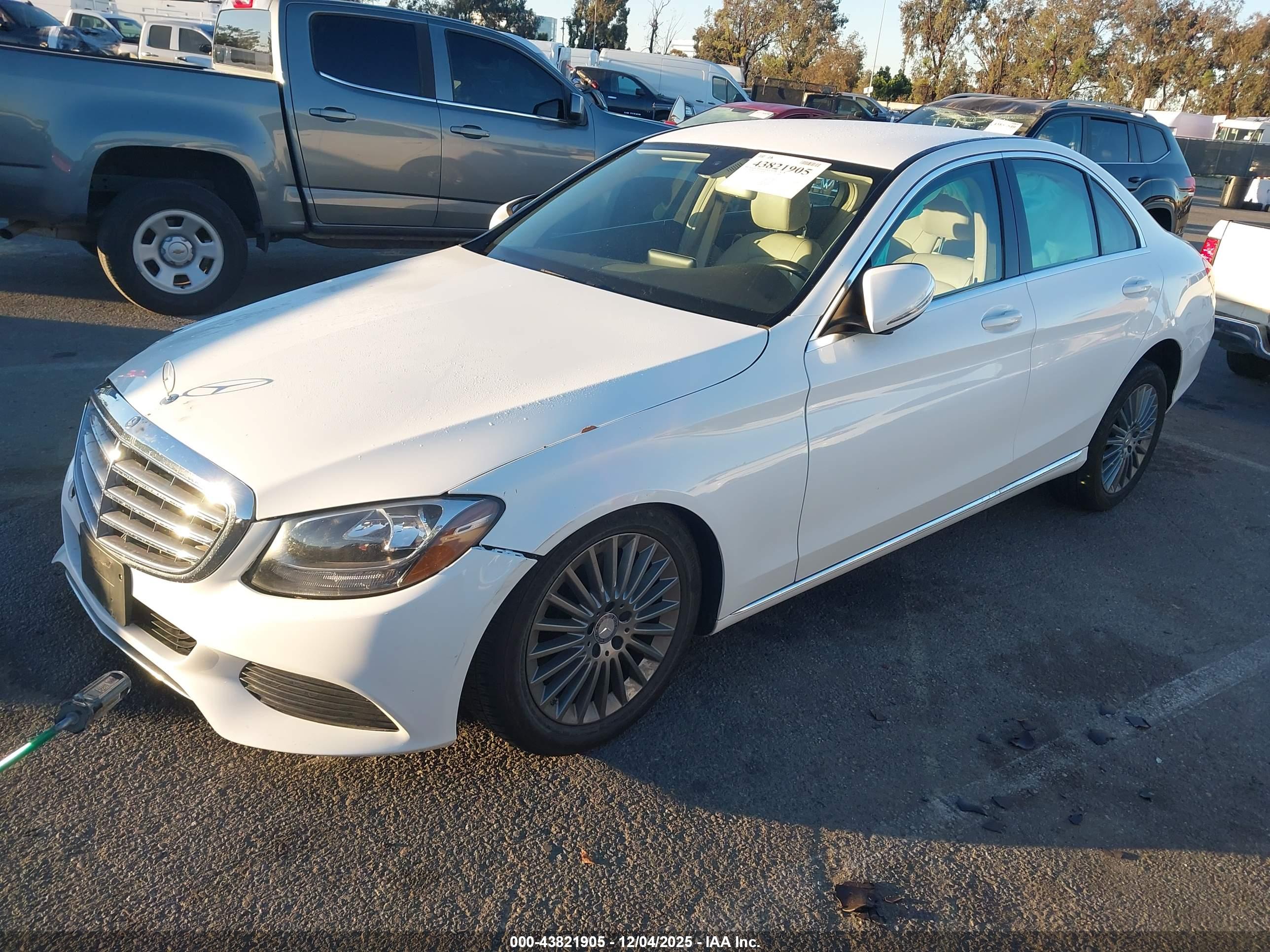 MERCEDES-BENZ C image 2