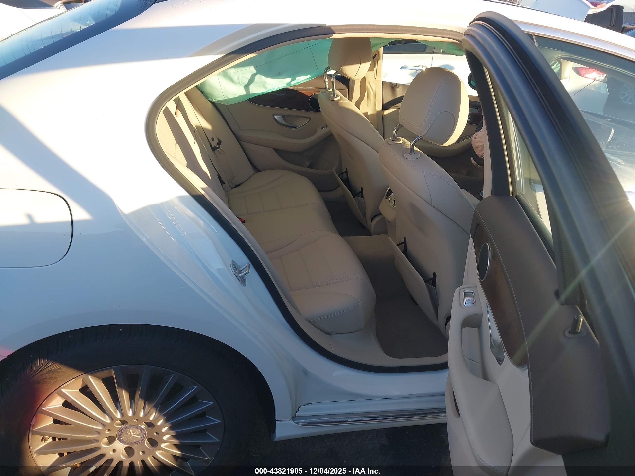 MERCEDES-BENZ C image 8
