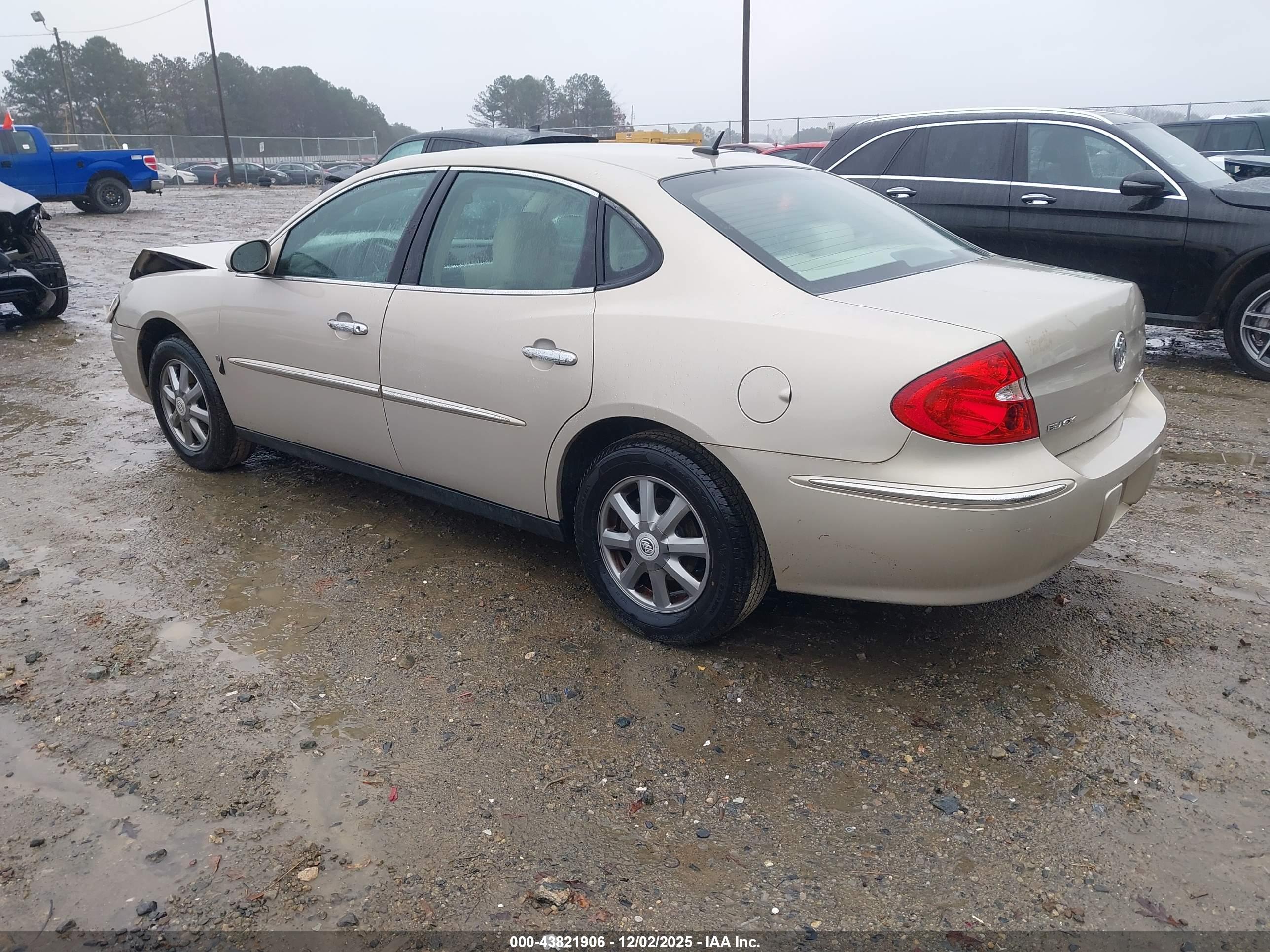 BUICK LACROSSE image 3
