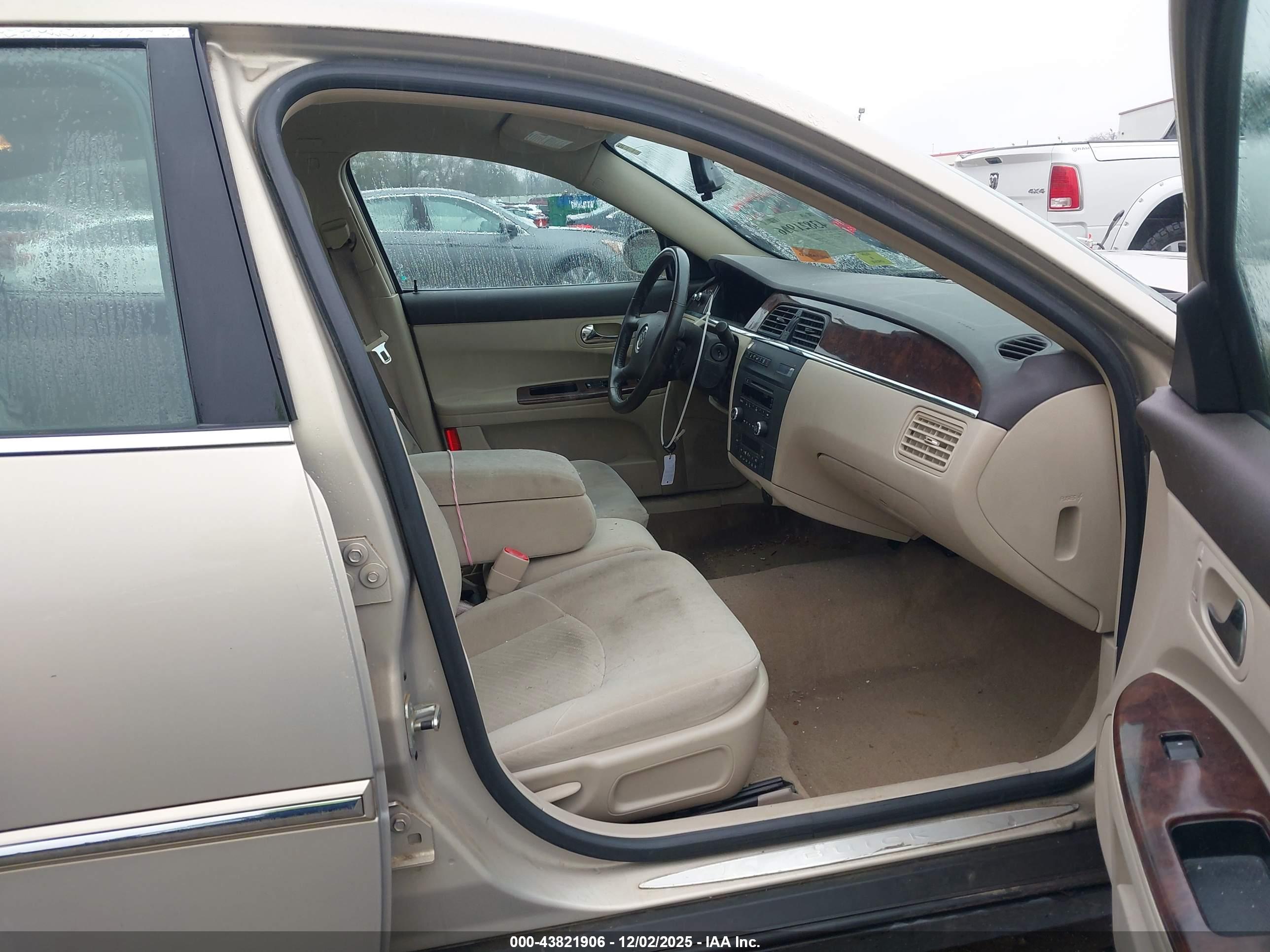BUICK LACROSSE image 5