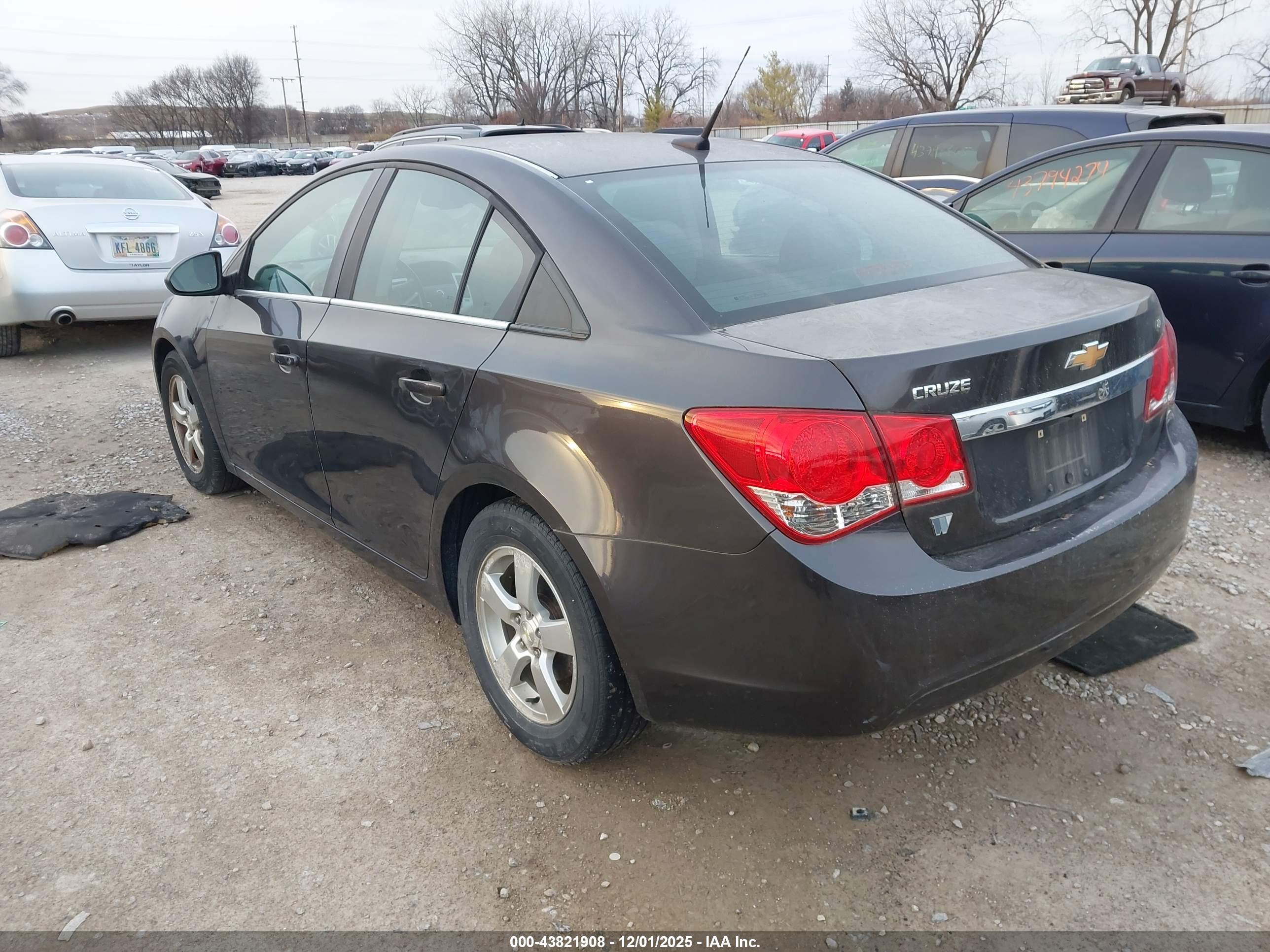CHEVROLET CRUZE image 3