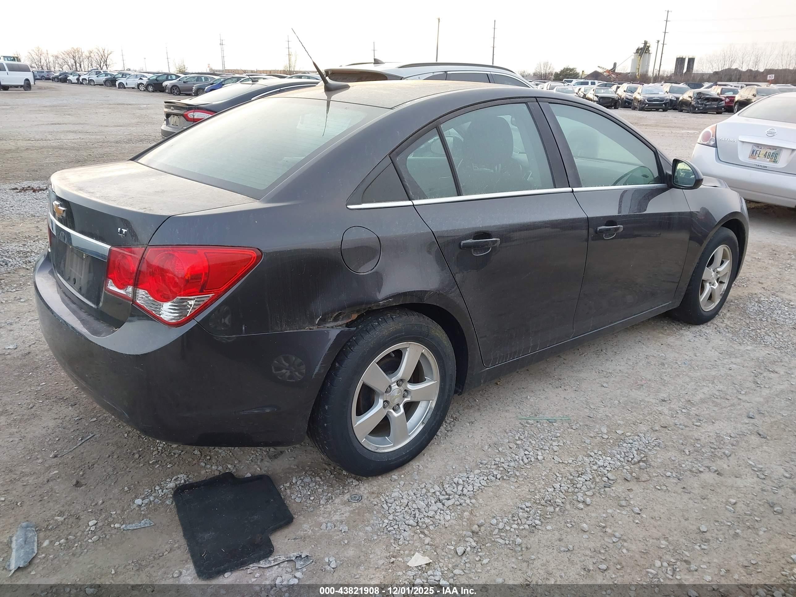CHEVROLET CRUZE image 4