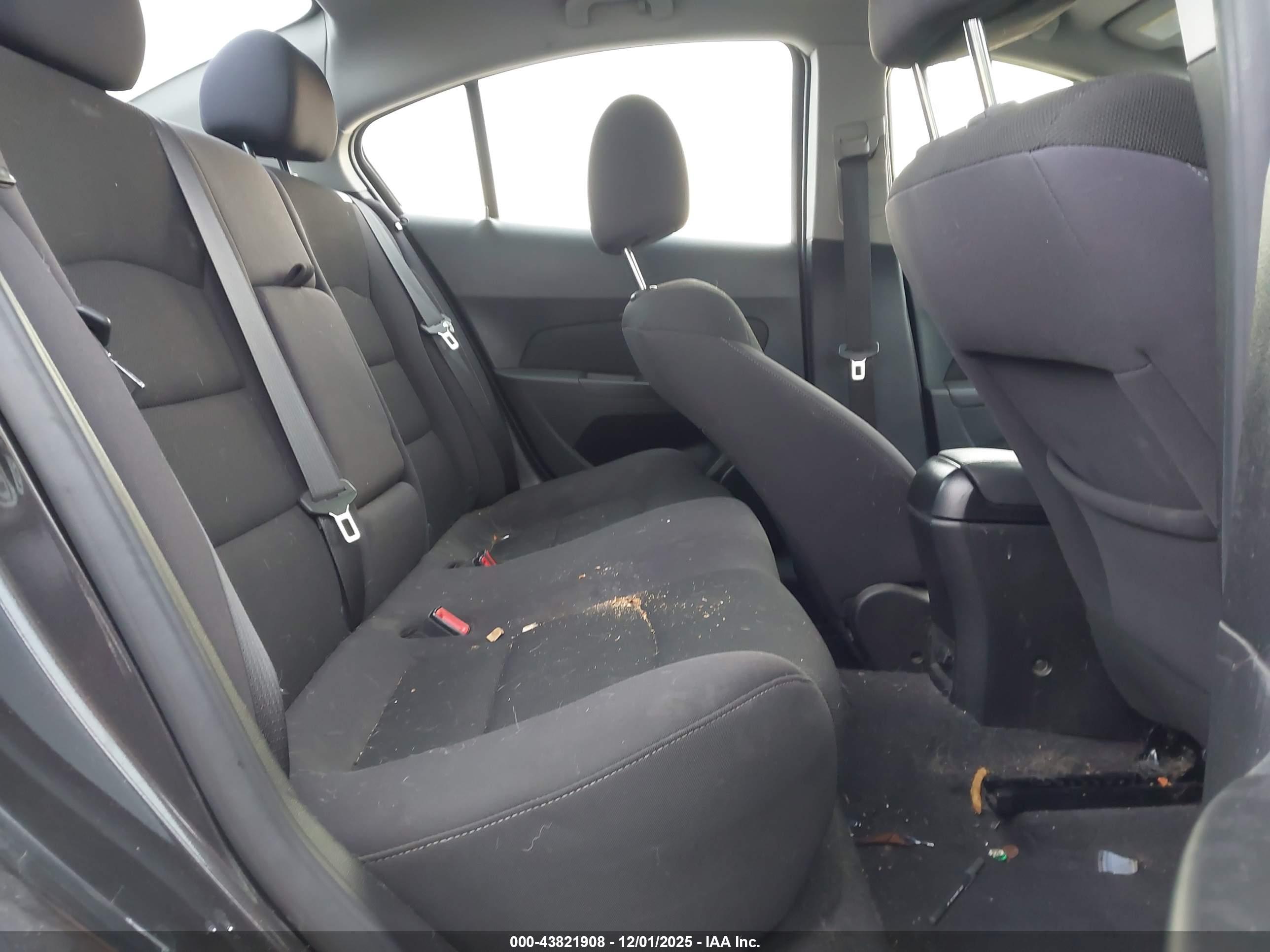CHEVROLET CRUZE image 8