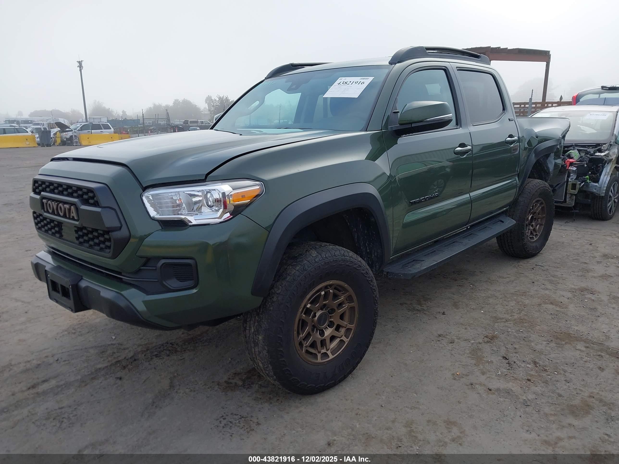 TOYOTA TACOMA image 2