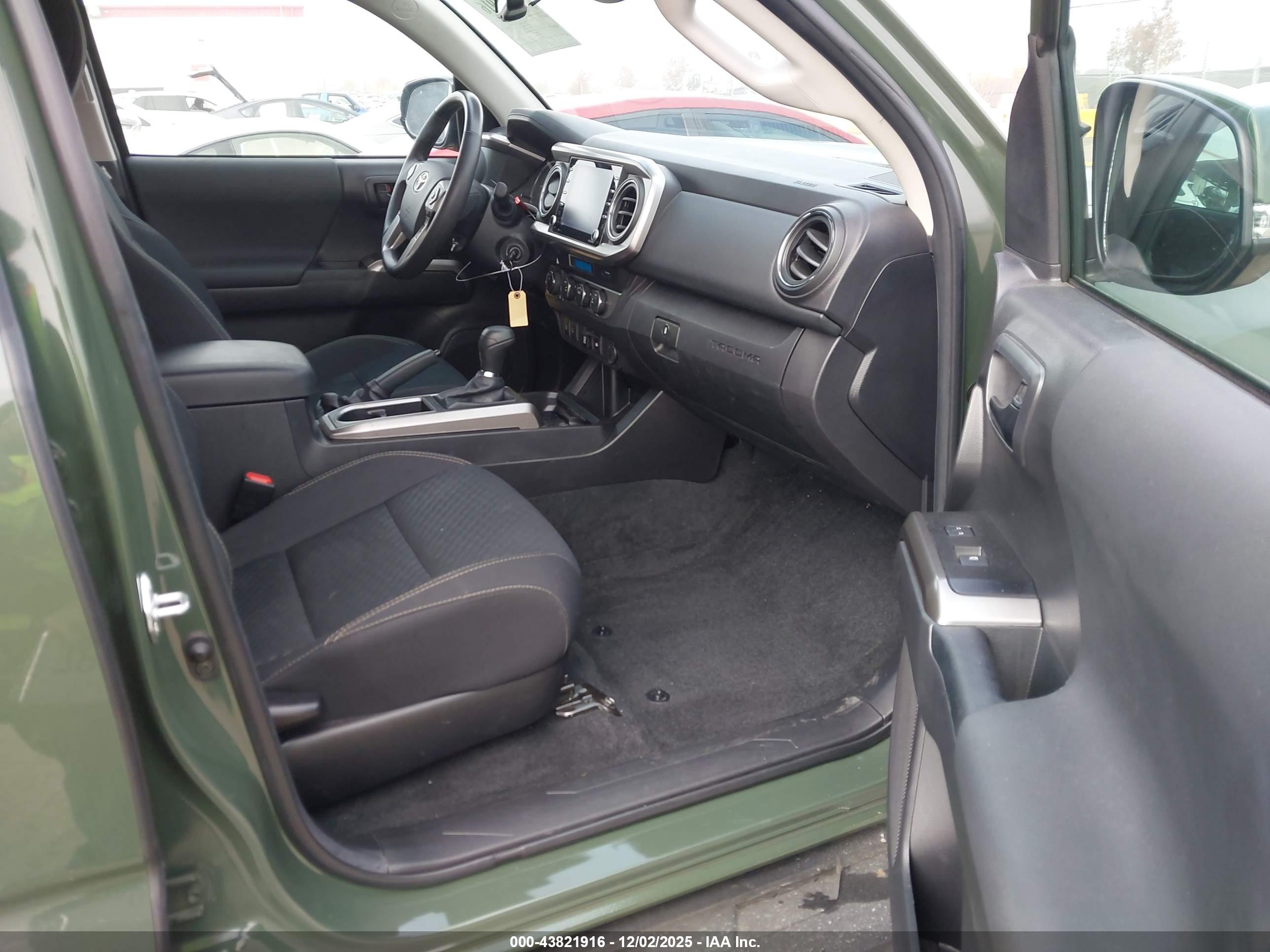TOYOTA TACOMA image 5