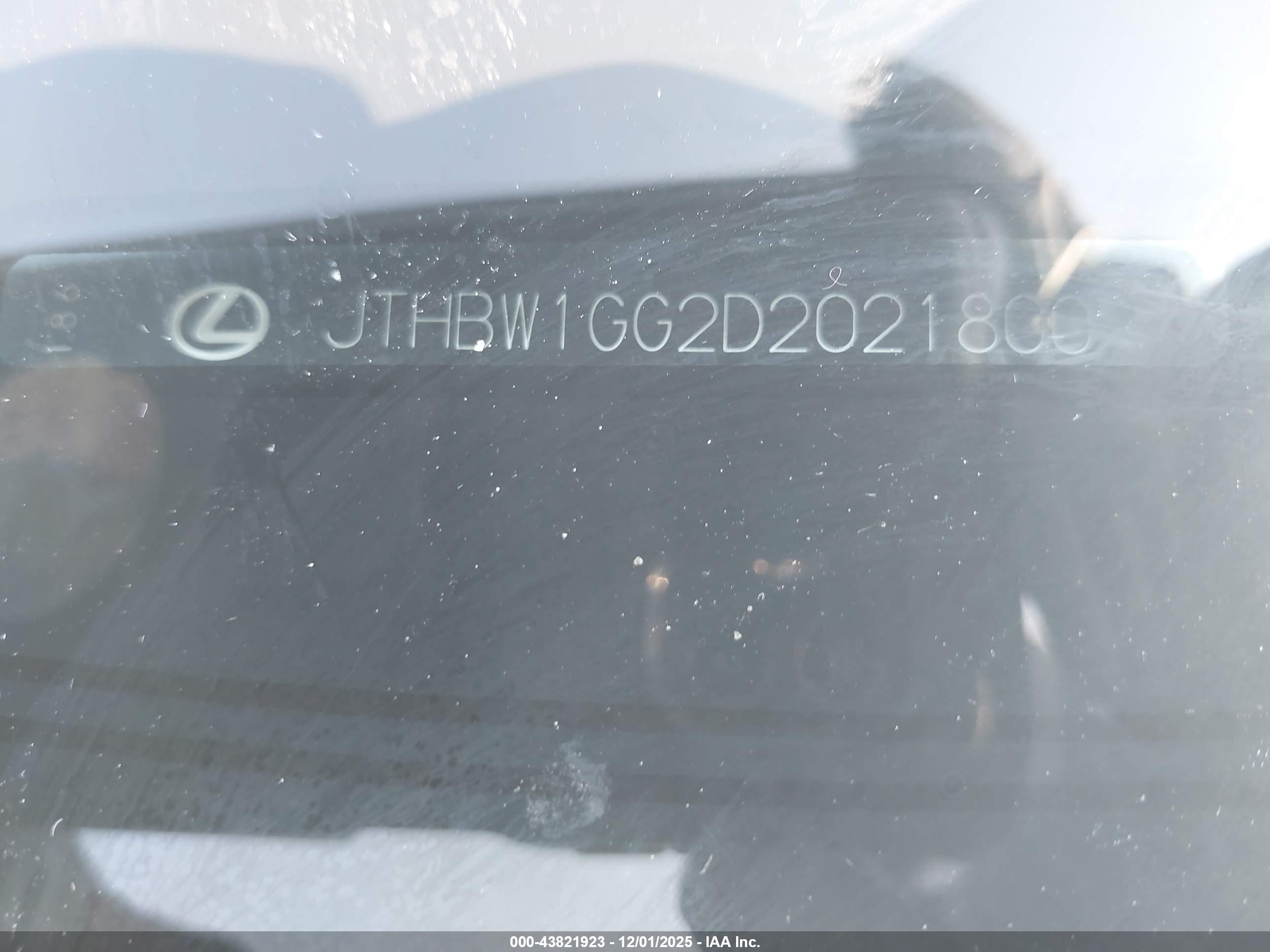 LEXUS ES image 9