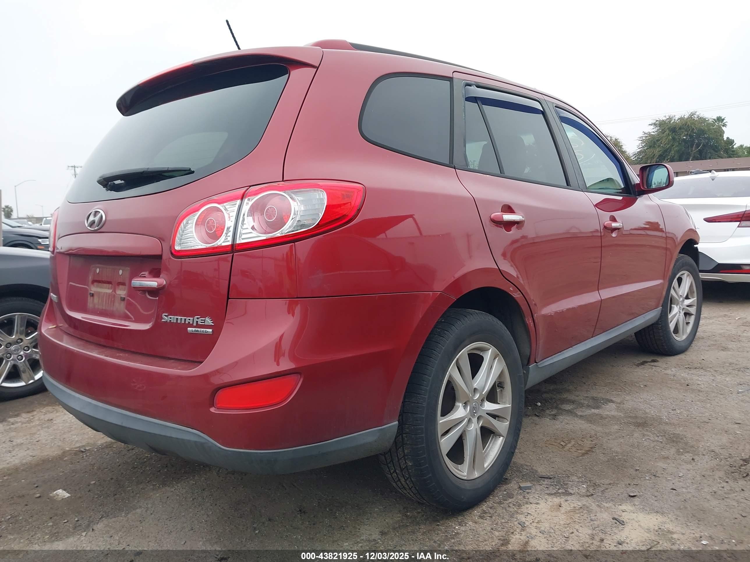 HYUNDAI SANTA image 4