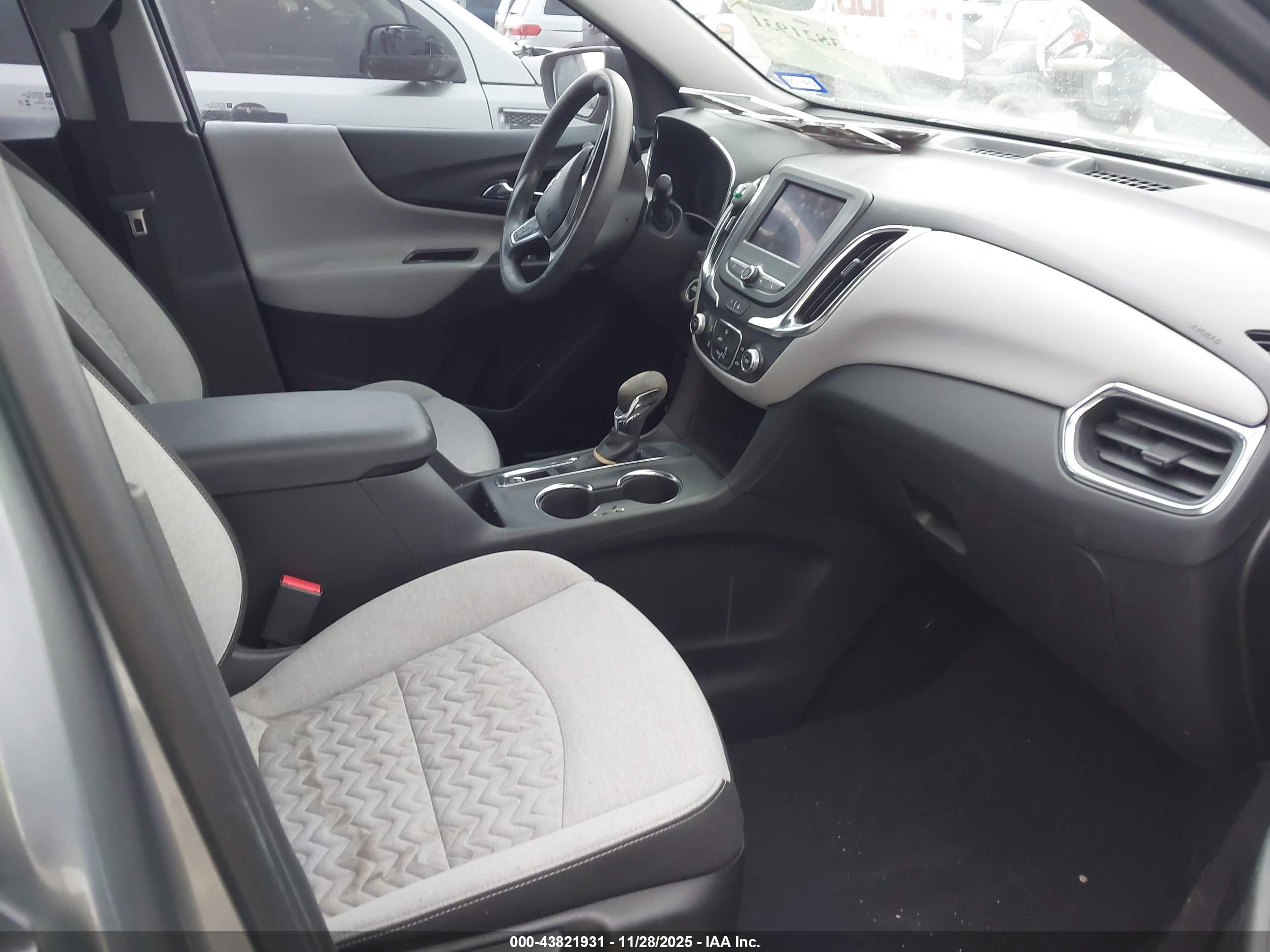 CHEVROLET EQUINOX image 5