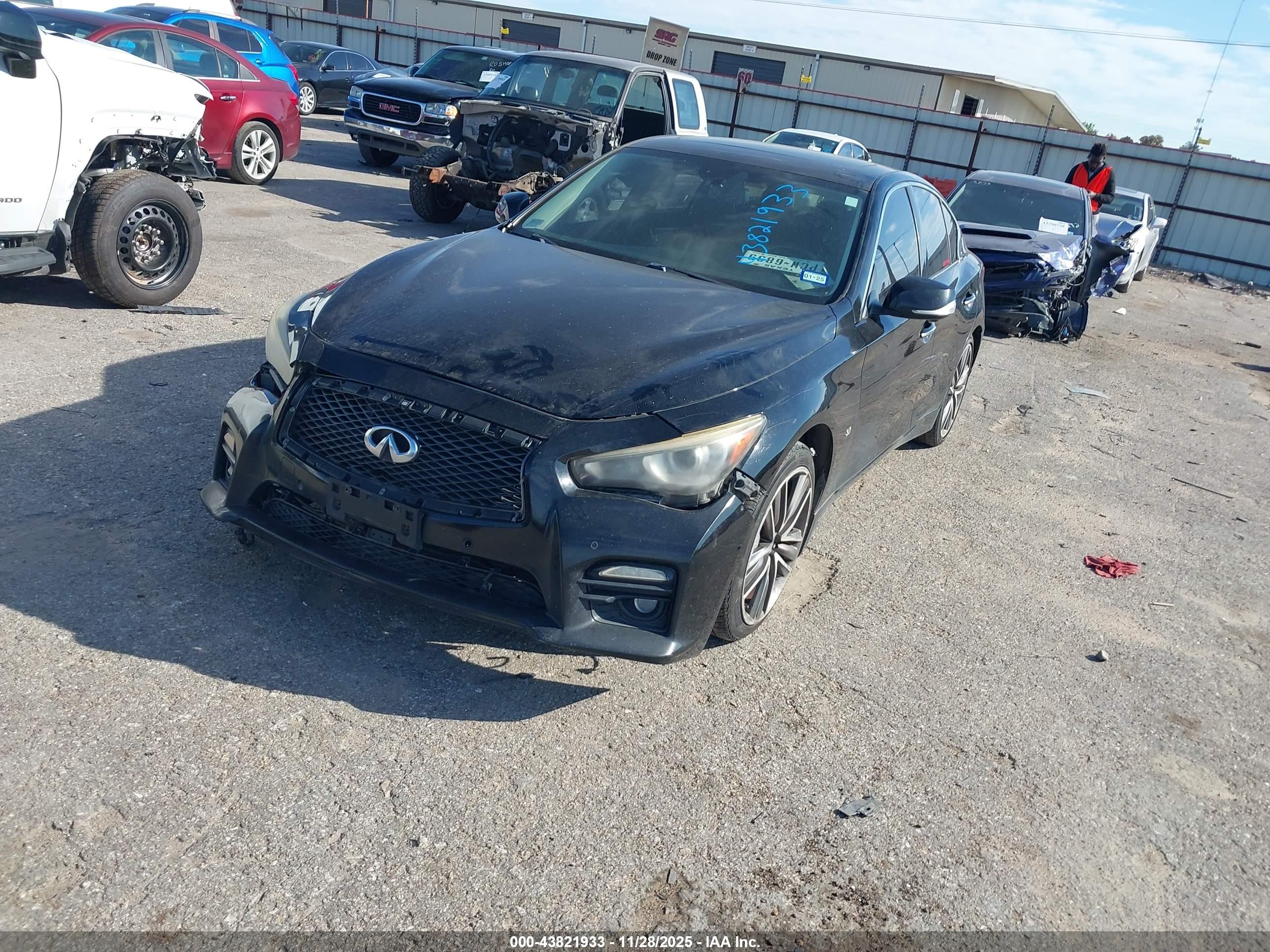 INFINITI Q50 image 2