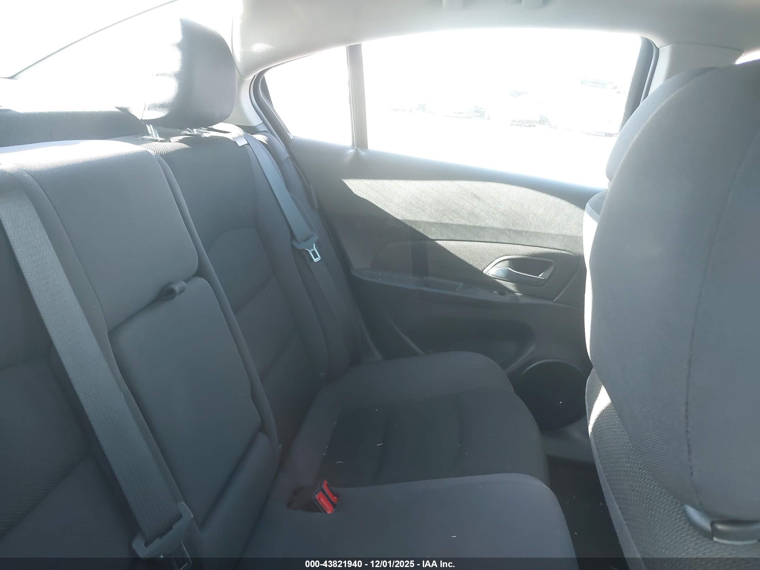 CHEVROLET CRUZE image 8