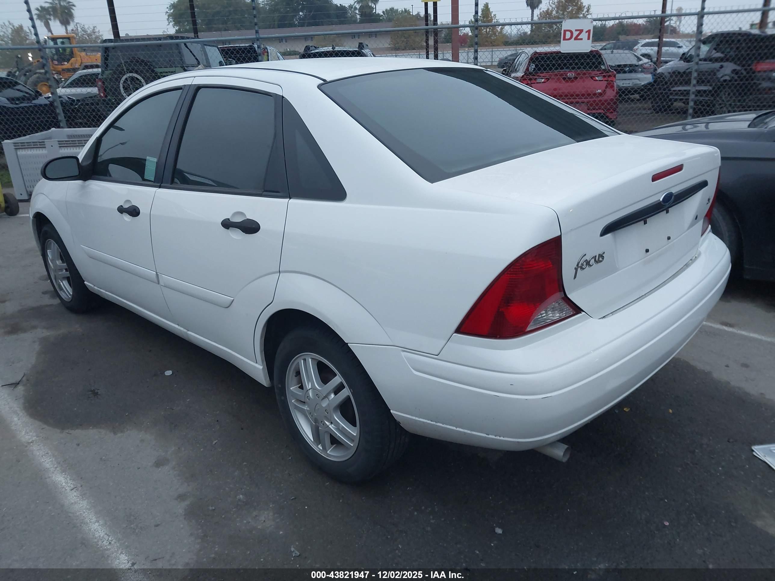FORD FOCUS image 3