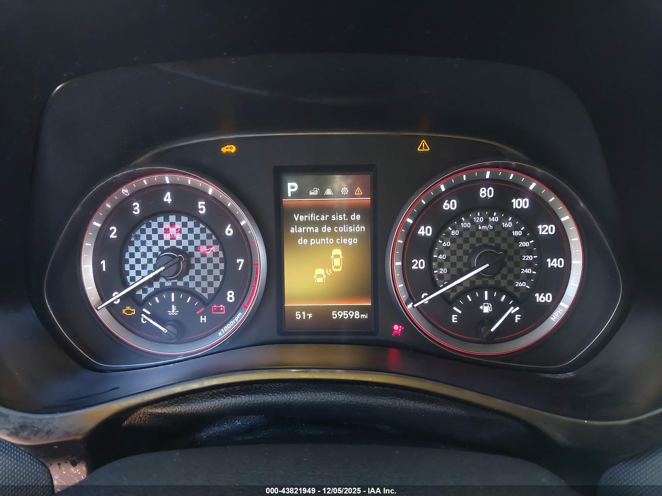 HYUNDAI VELOSTER image 7
