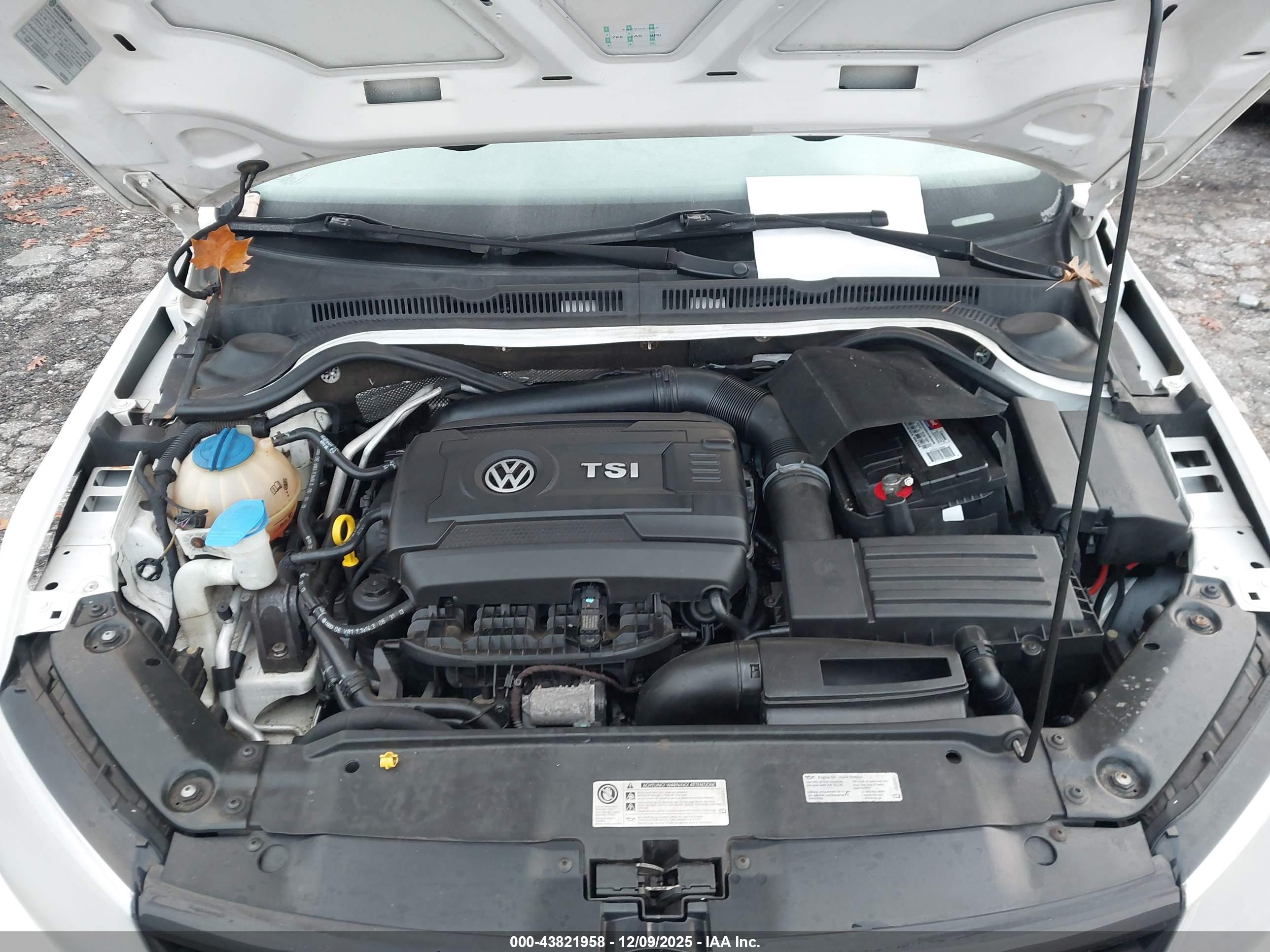 VOLKSWAGEN JETTA image 10