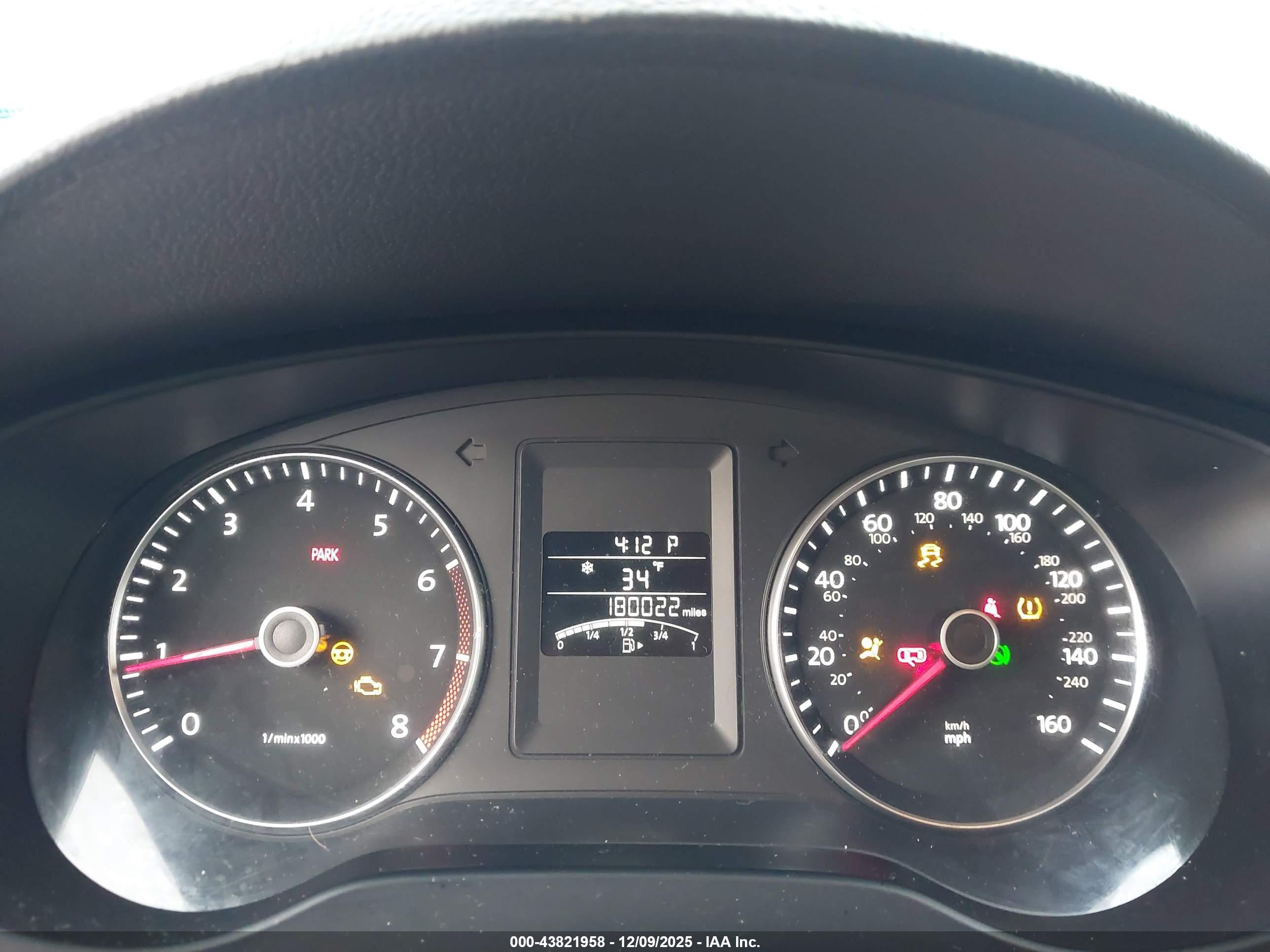 VOLKSWAGEN JETTA image 7