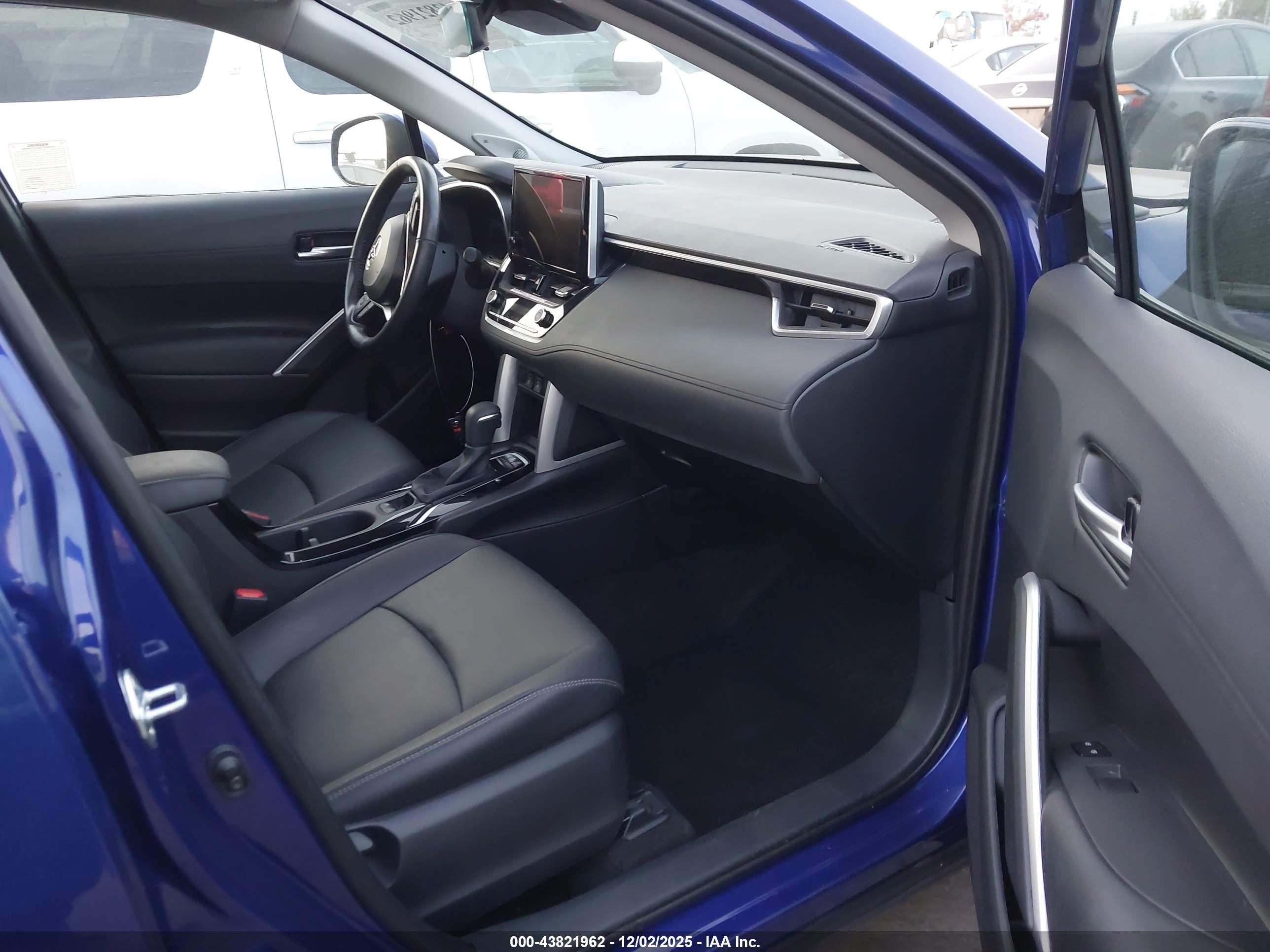 TOYOTA COROLLA image 5
