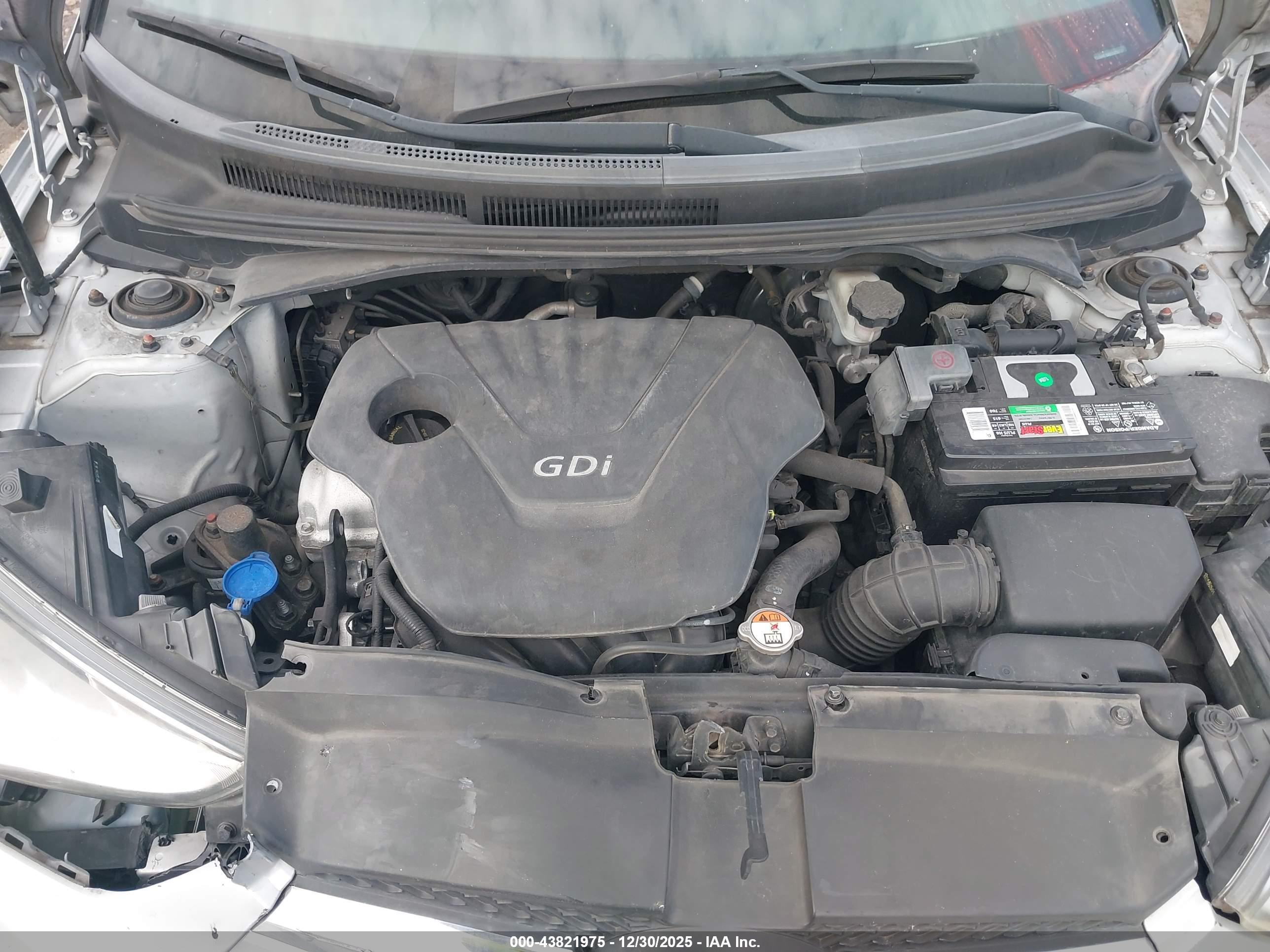 HYUNDAI VELOSTER image 10