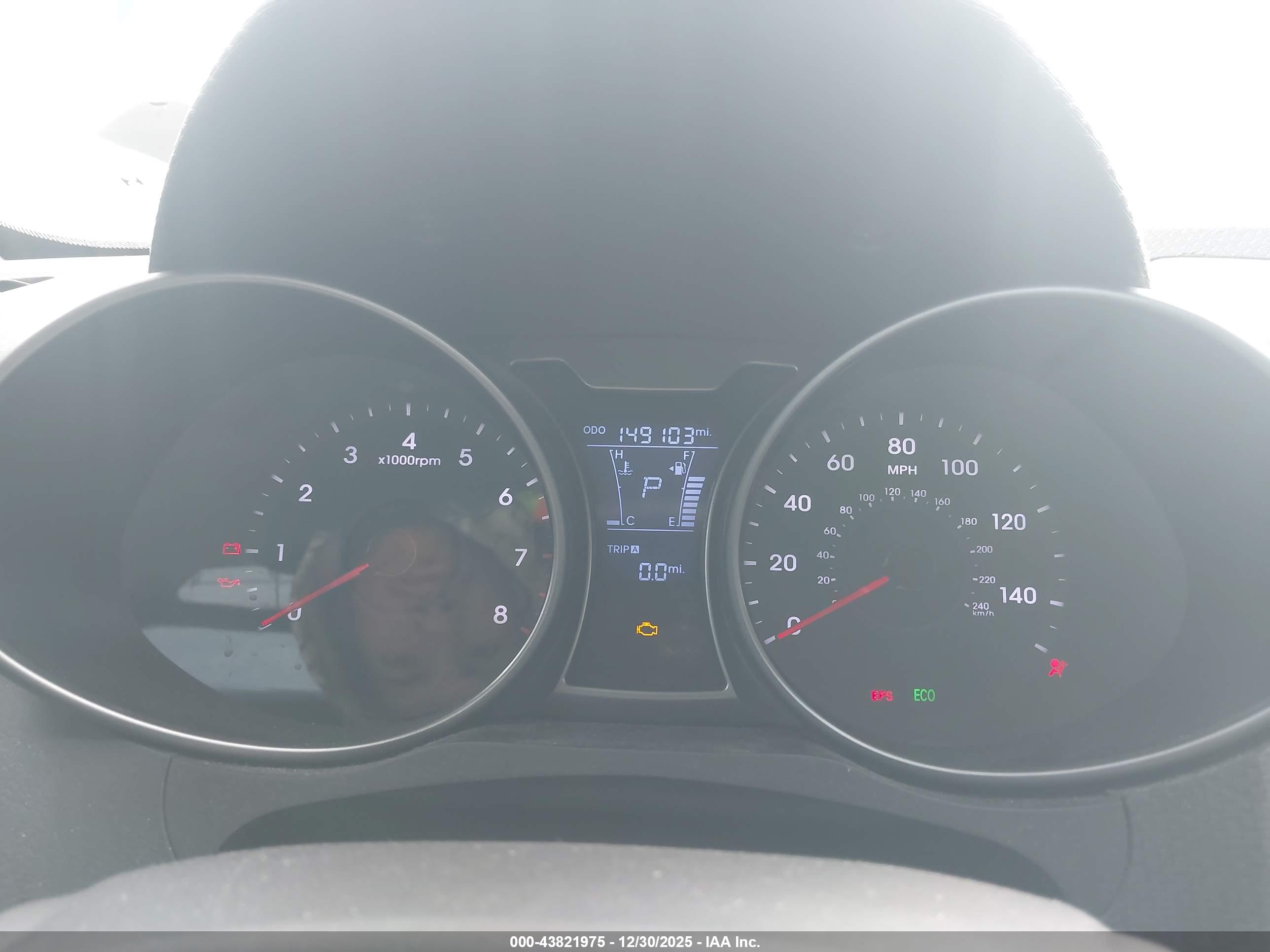HYUNDAI VELOSTER image 7