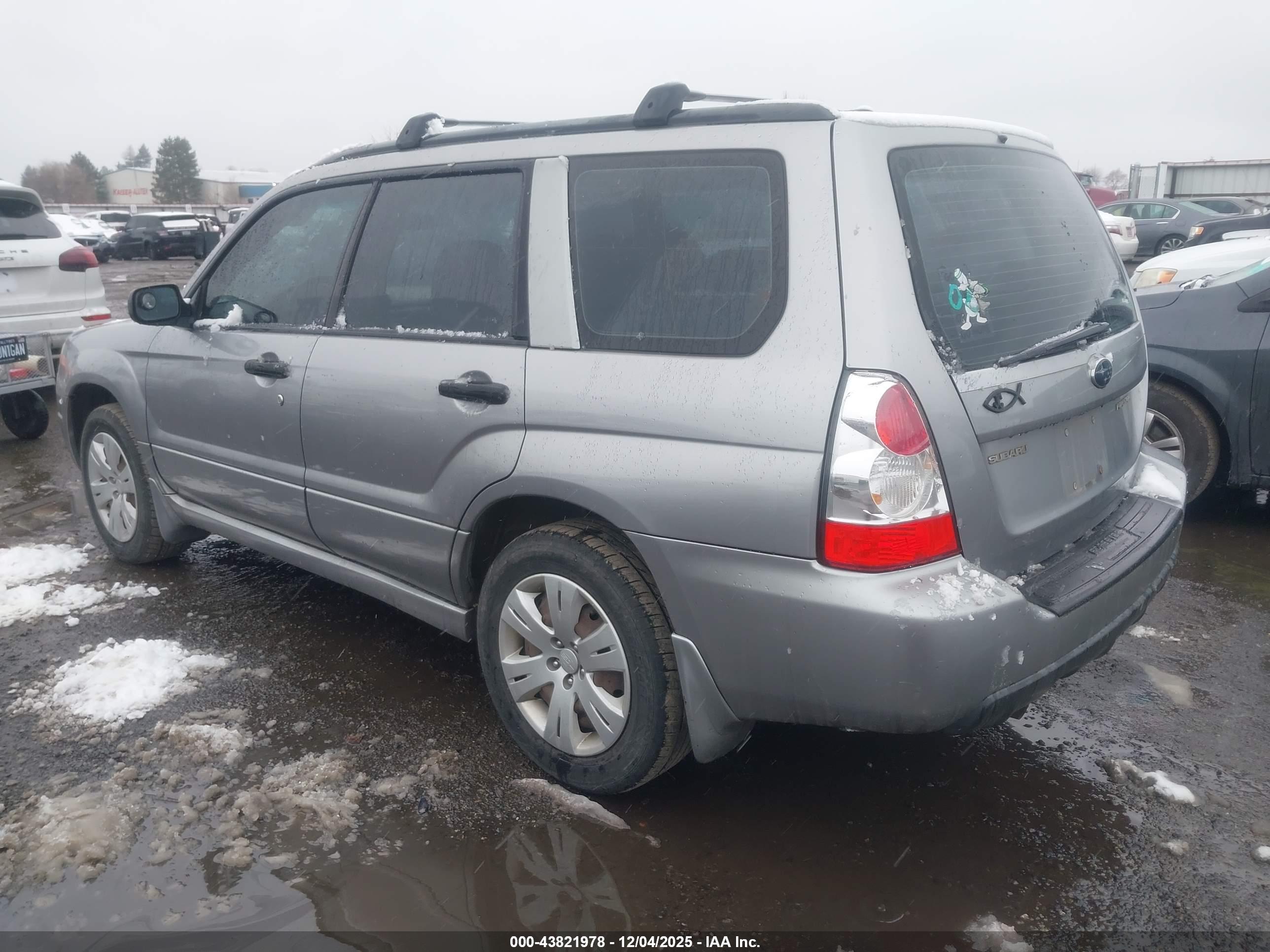 SUBARU FORESTER image 3