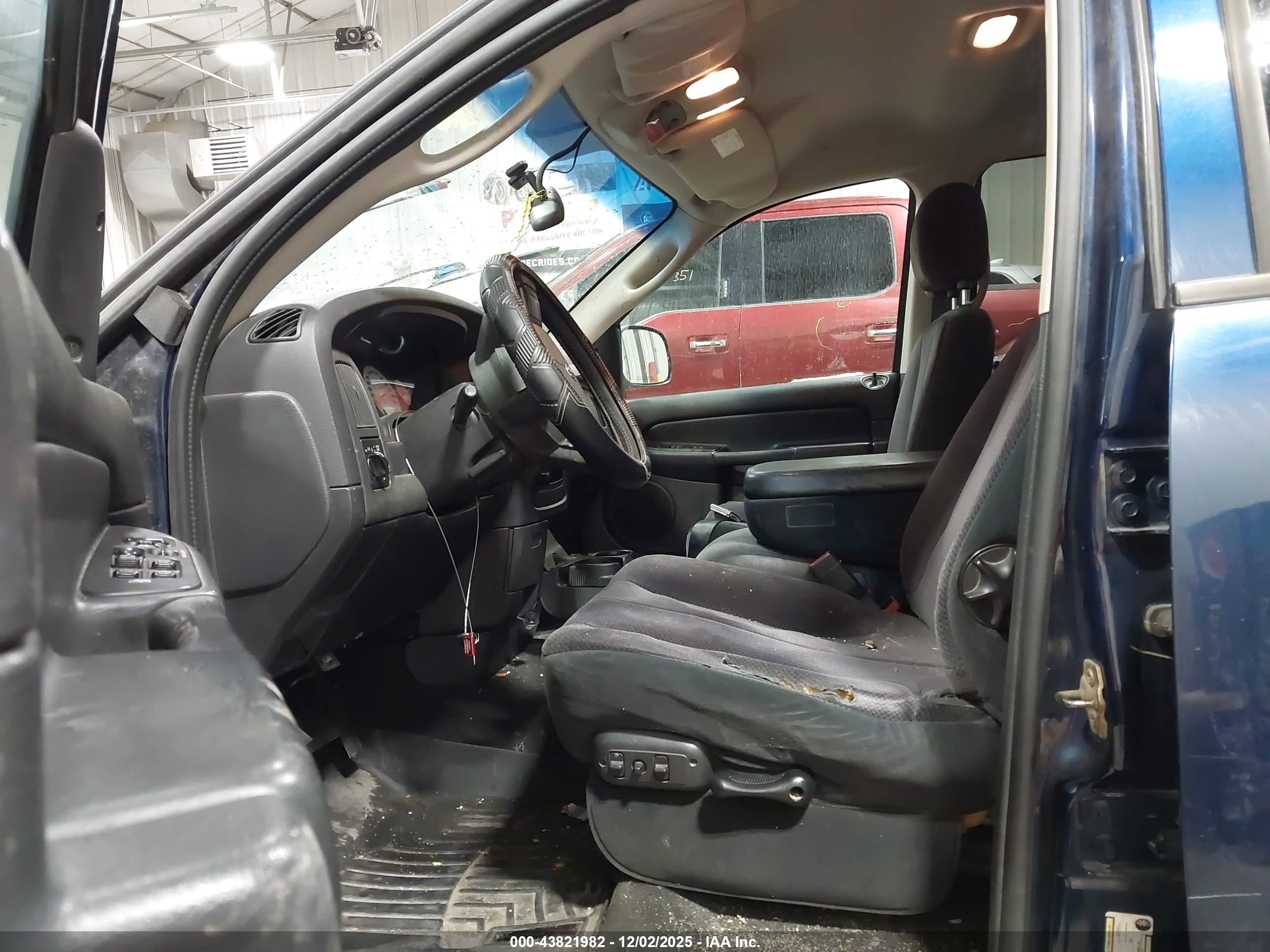 DODGE RAM image 5