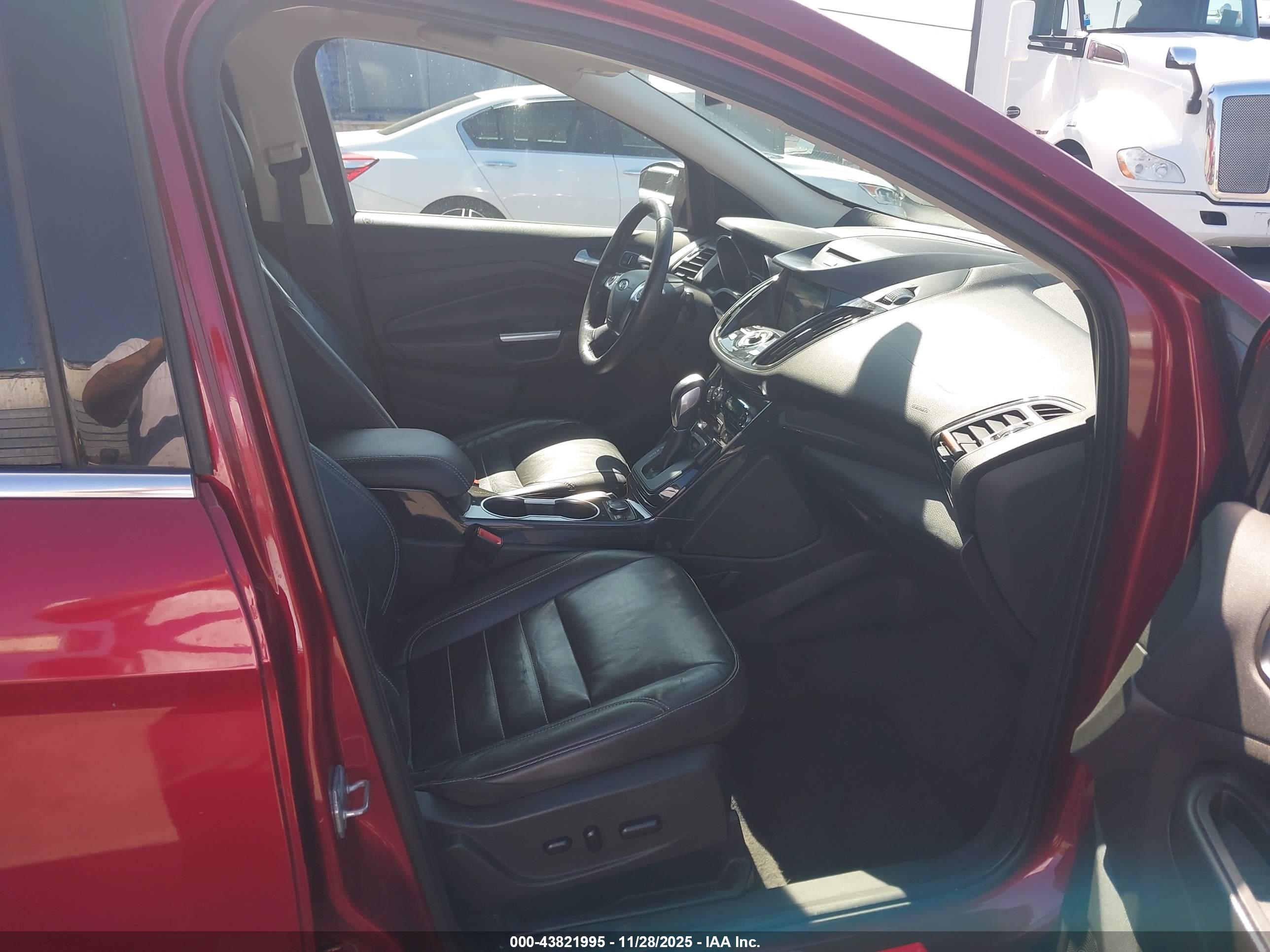 FORD ESCAPE image 5