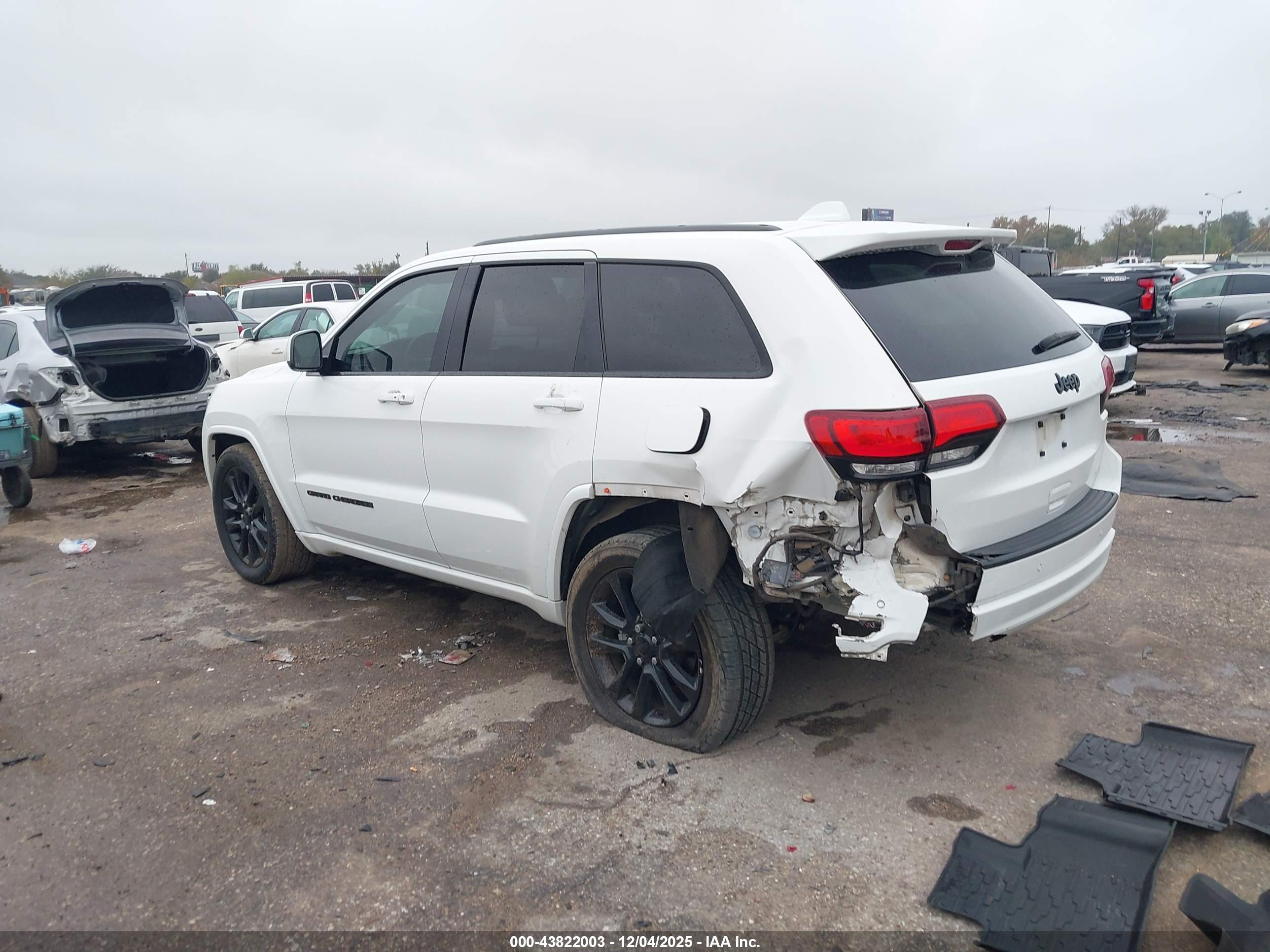 JEEP GRAND image 3