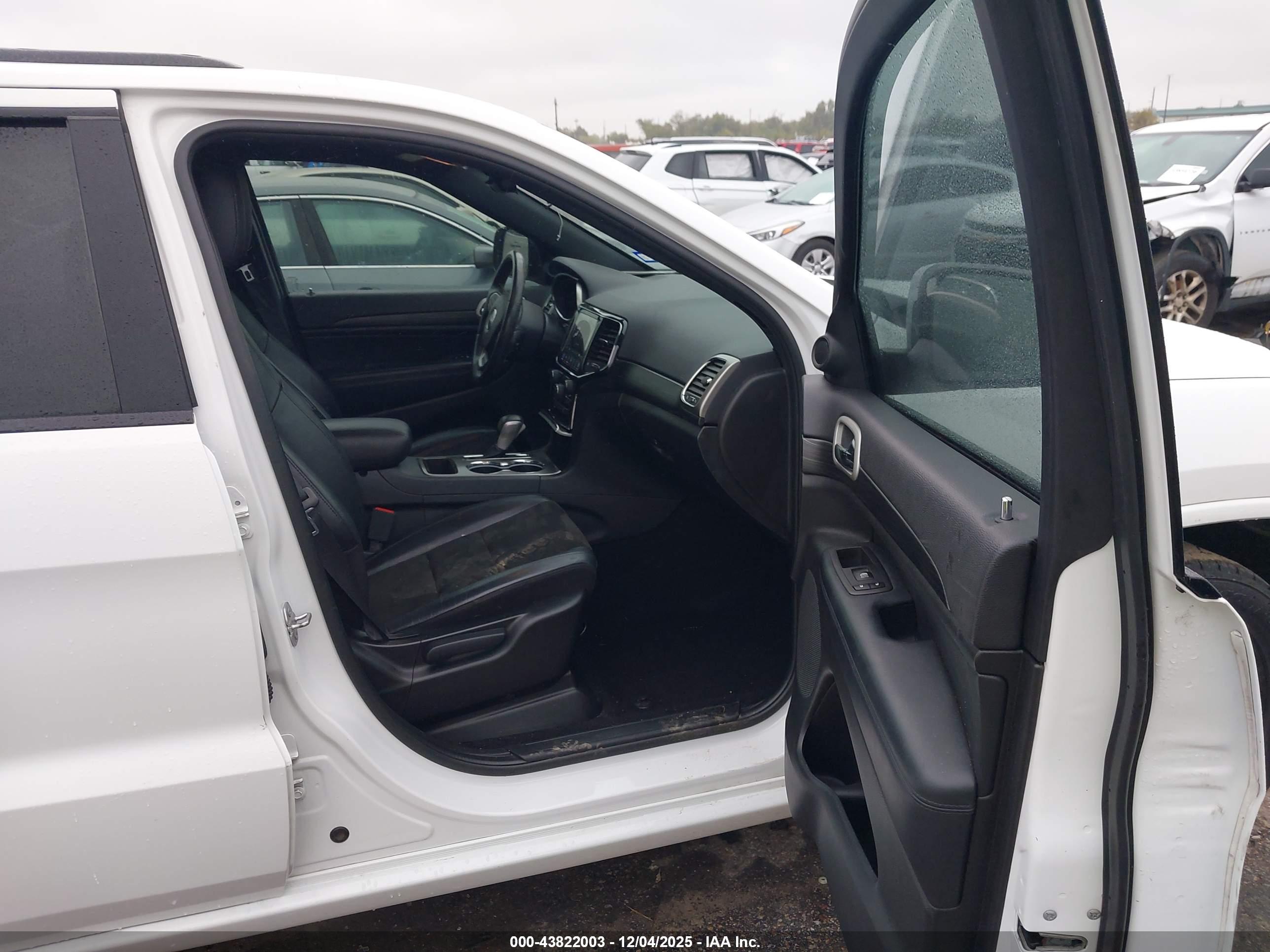 JEEP GRAND image 5