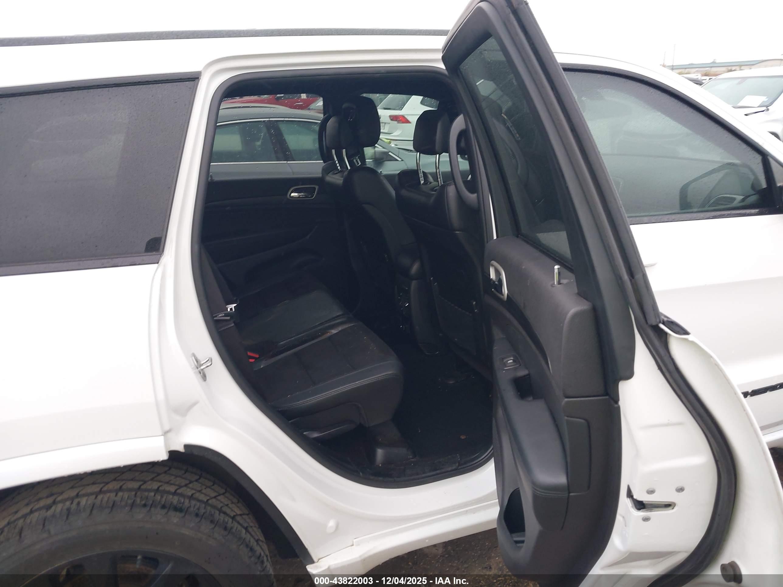 JEEP GRAND image 8