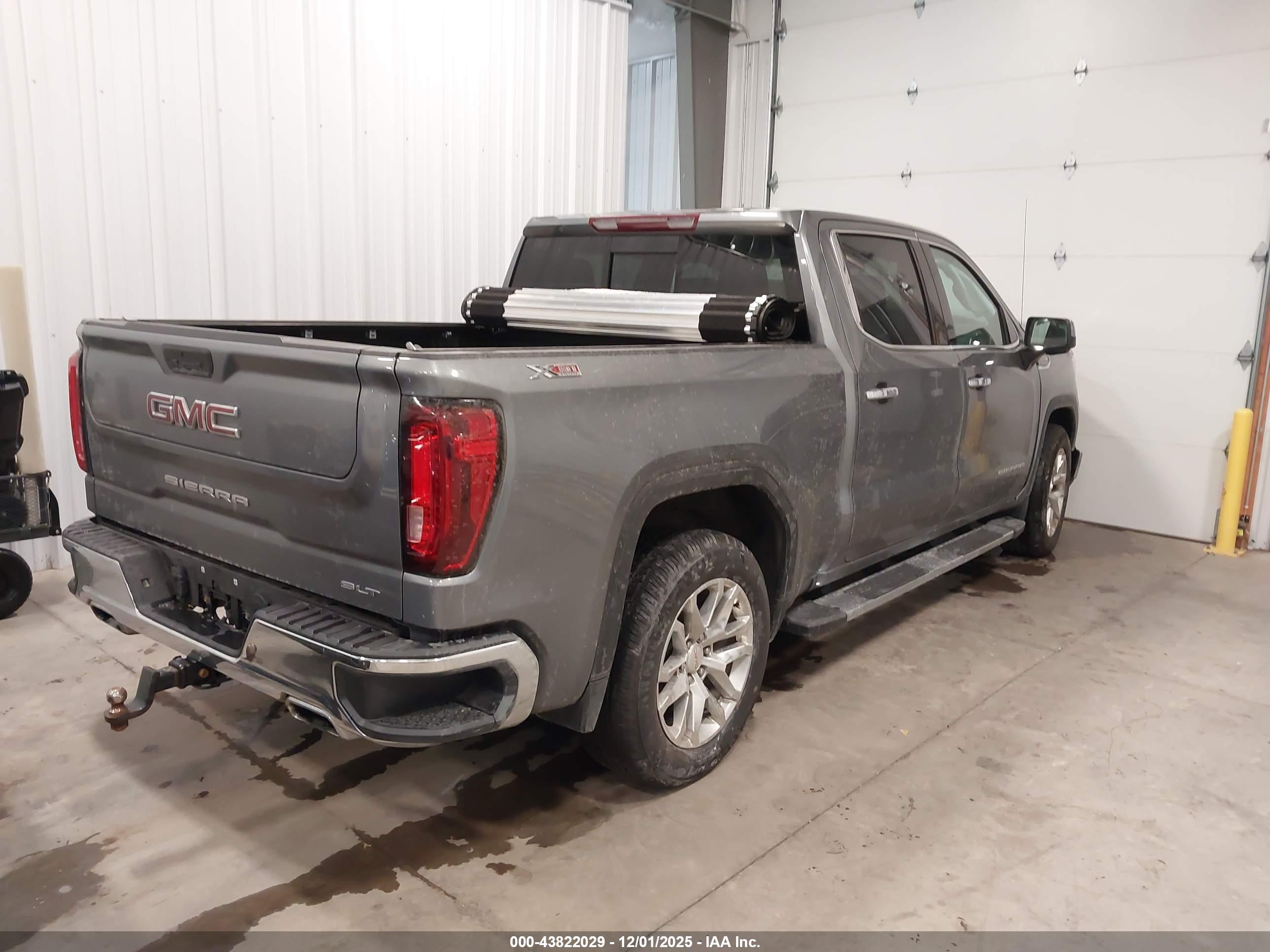 GMC SIERRA image 4