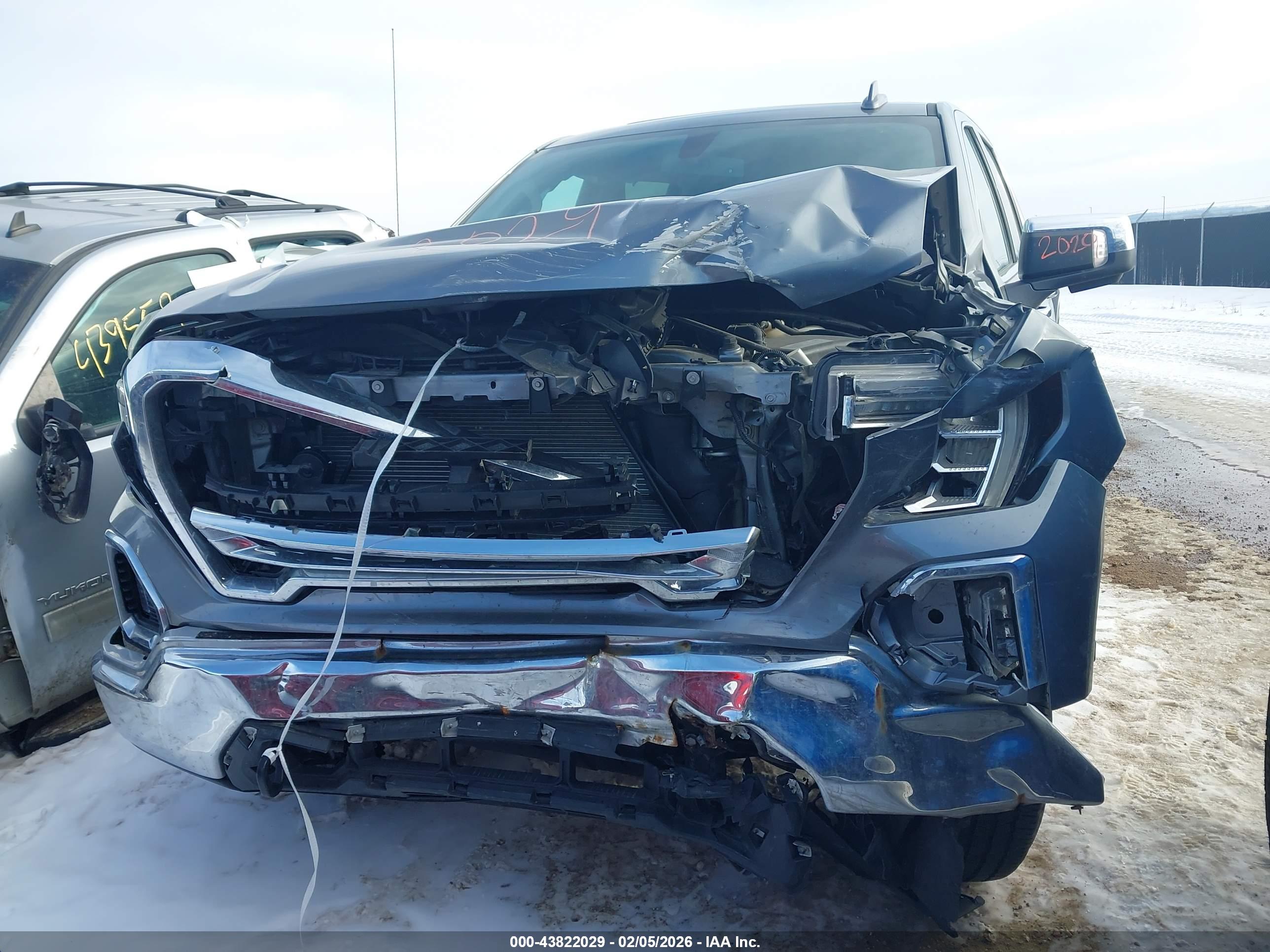 GMC SIERRA image 6