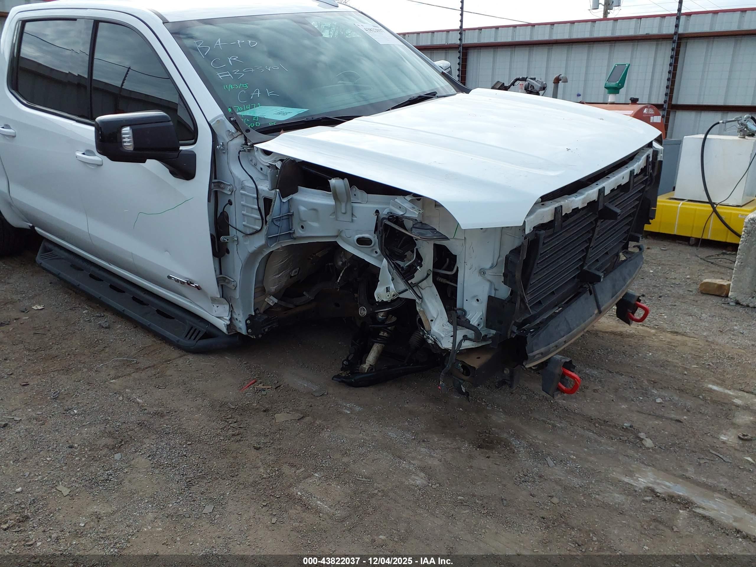GMC SIERRA image 6