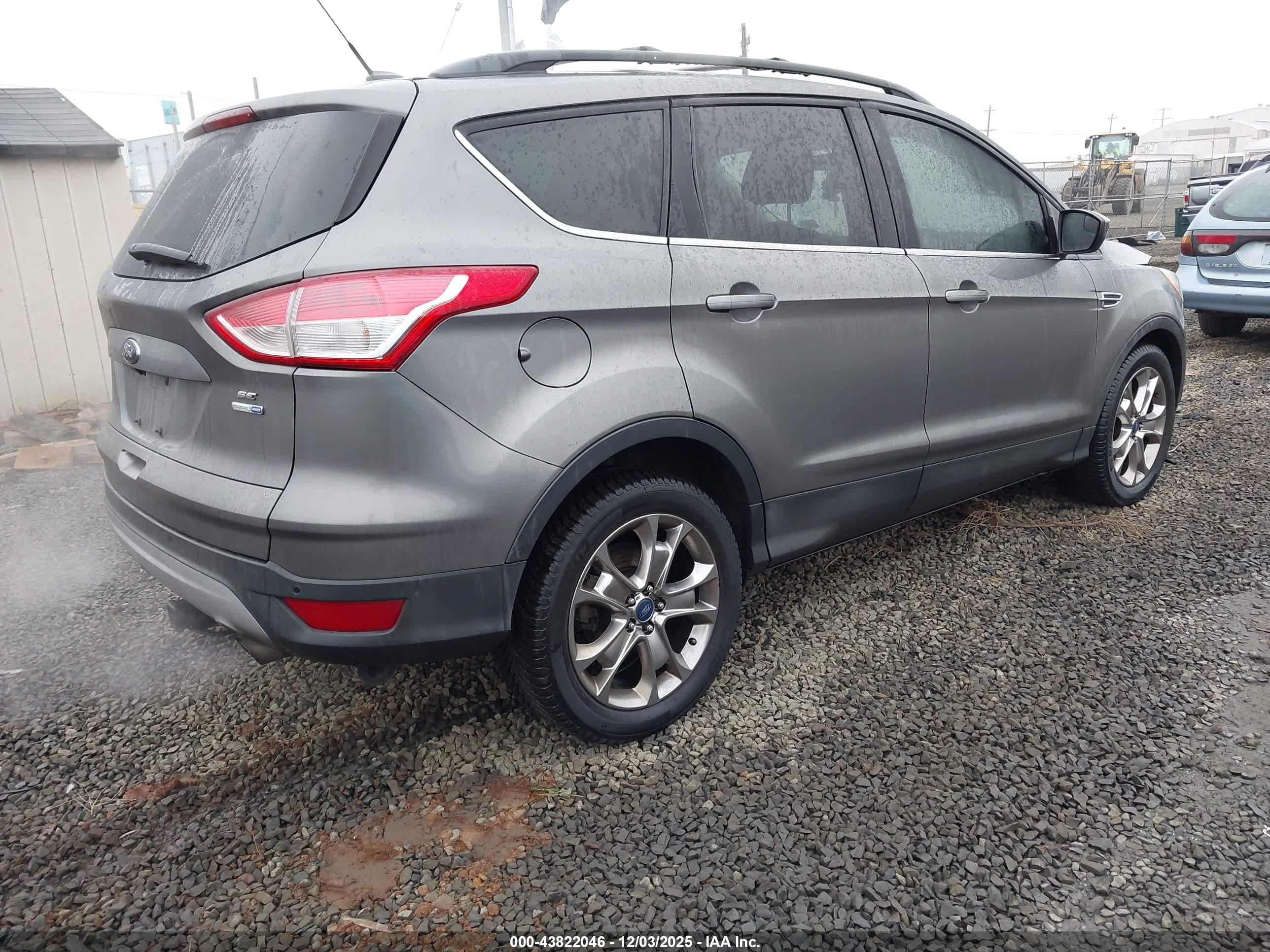 FORD ESCAPE image 4