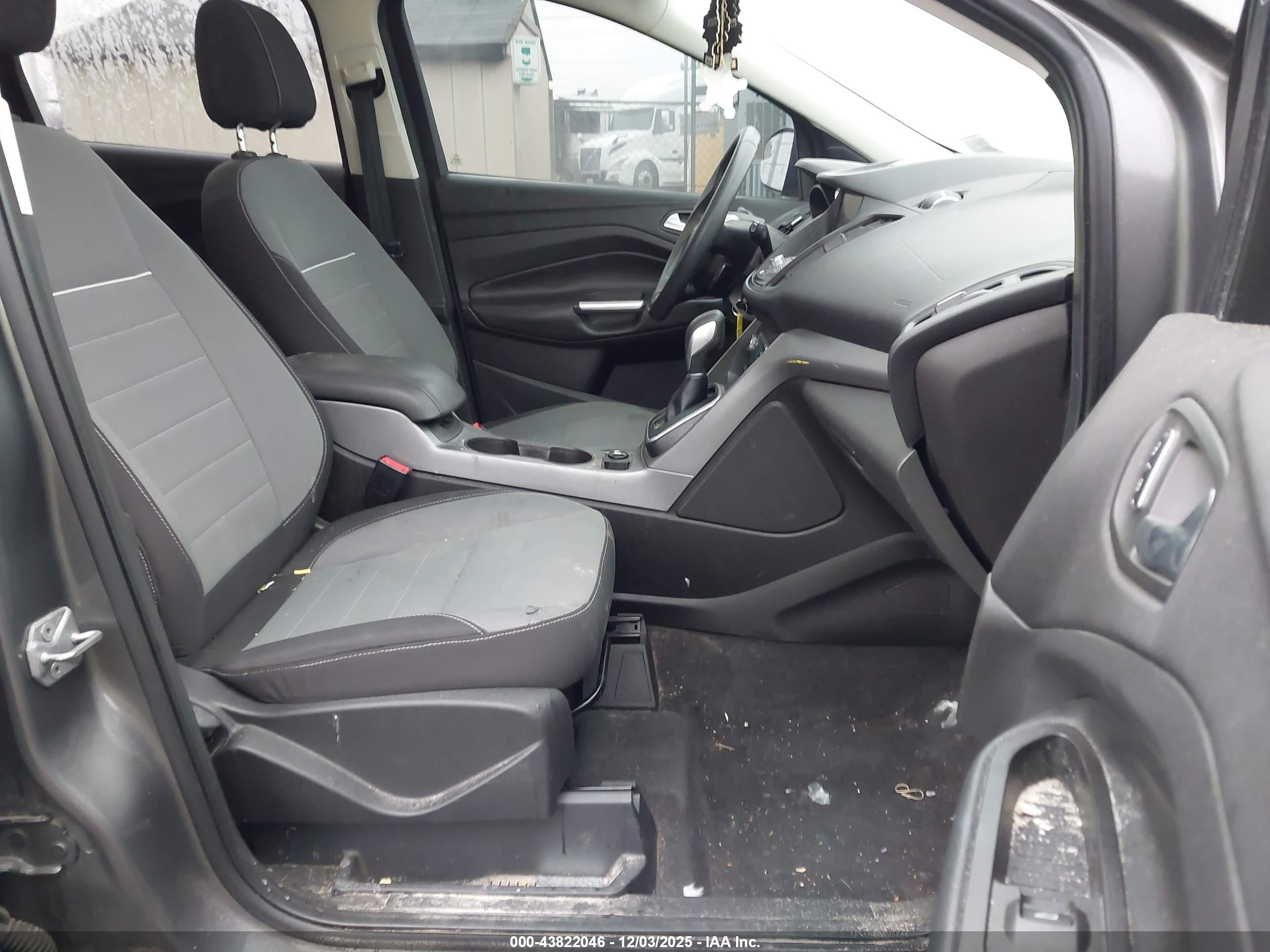 FORD ESCAPE image 5