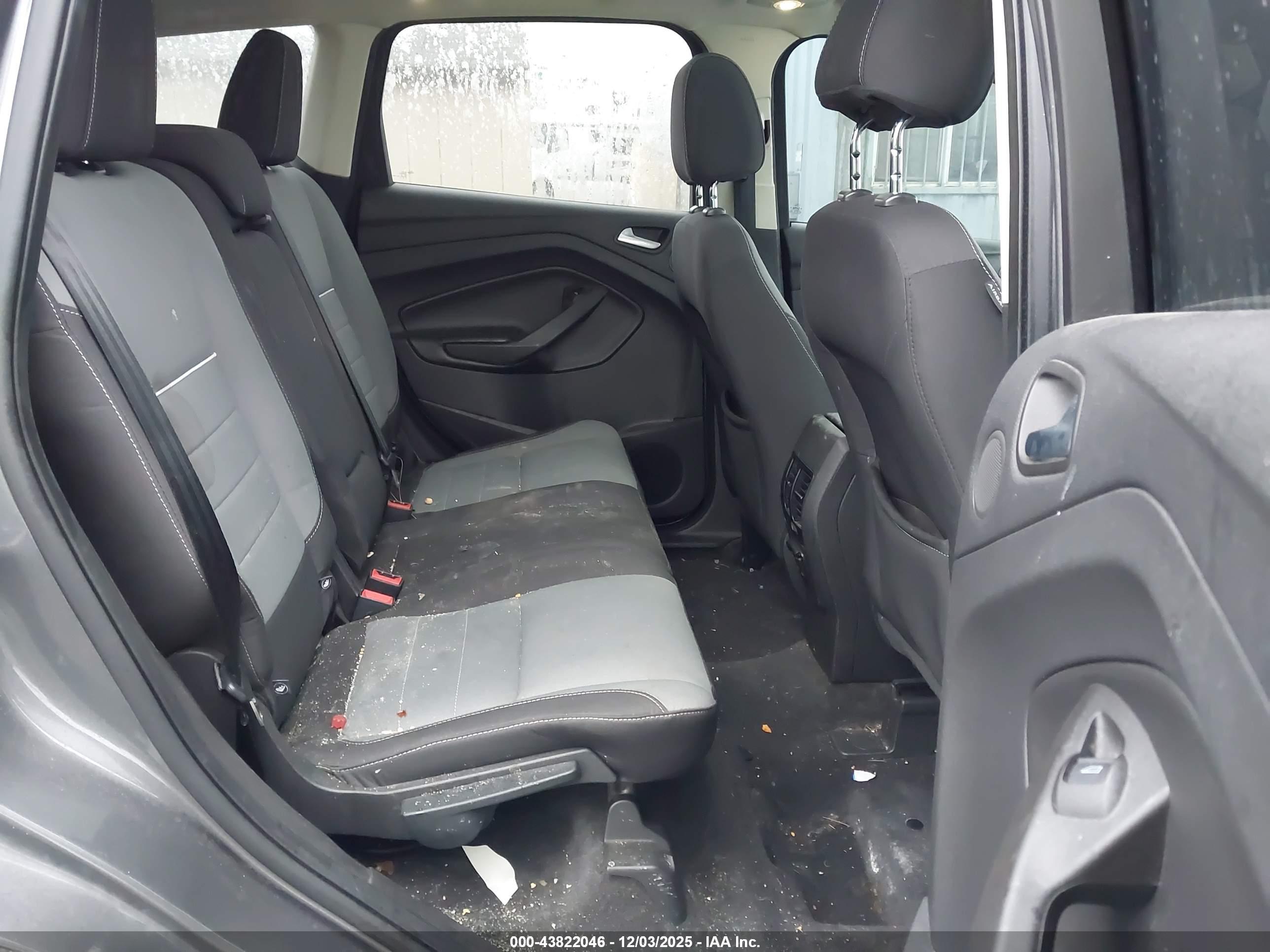 FORD ESCAPE image 8