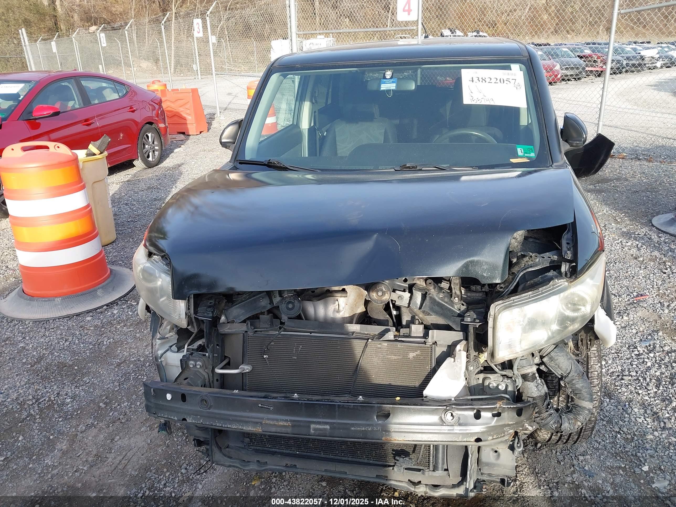SCION XB image 6