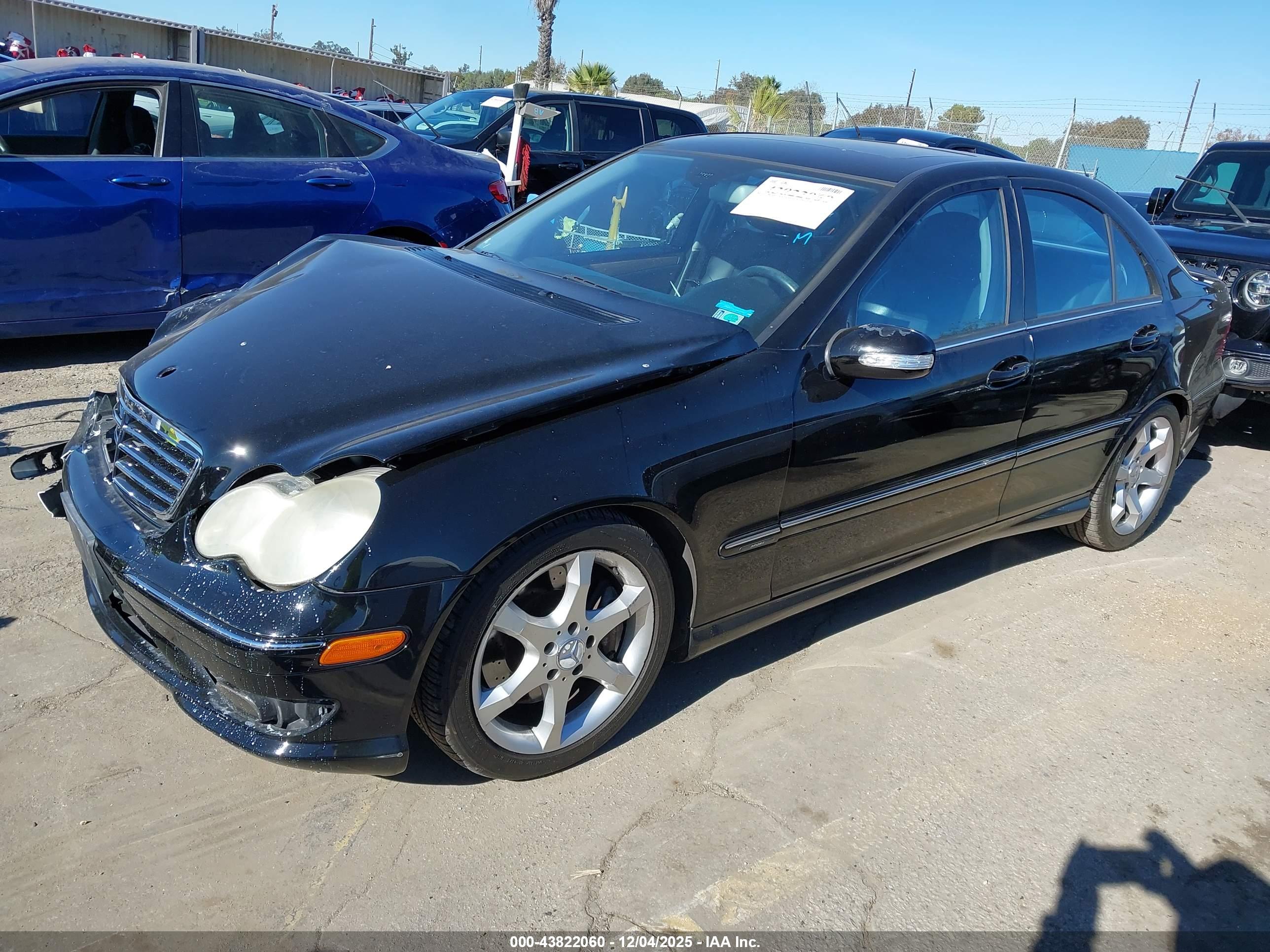MERCEDES-BENZ C image 2