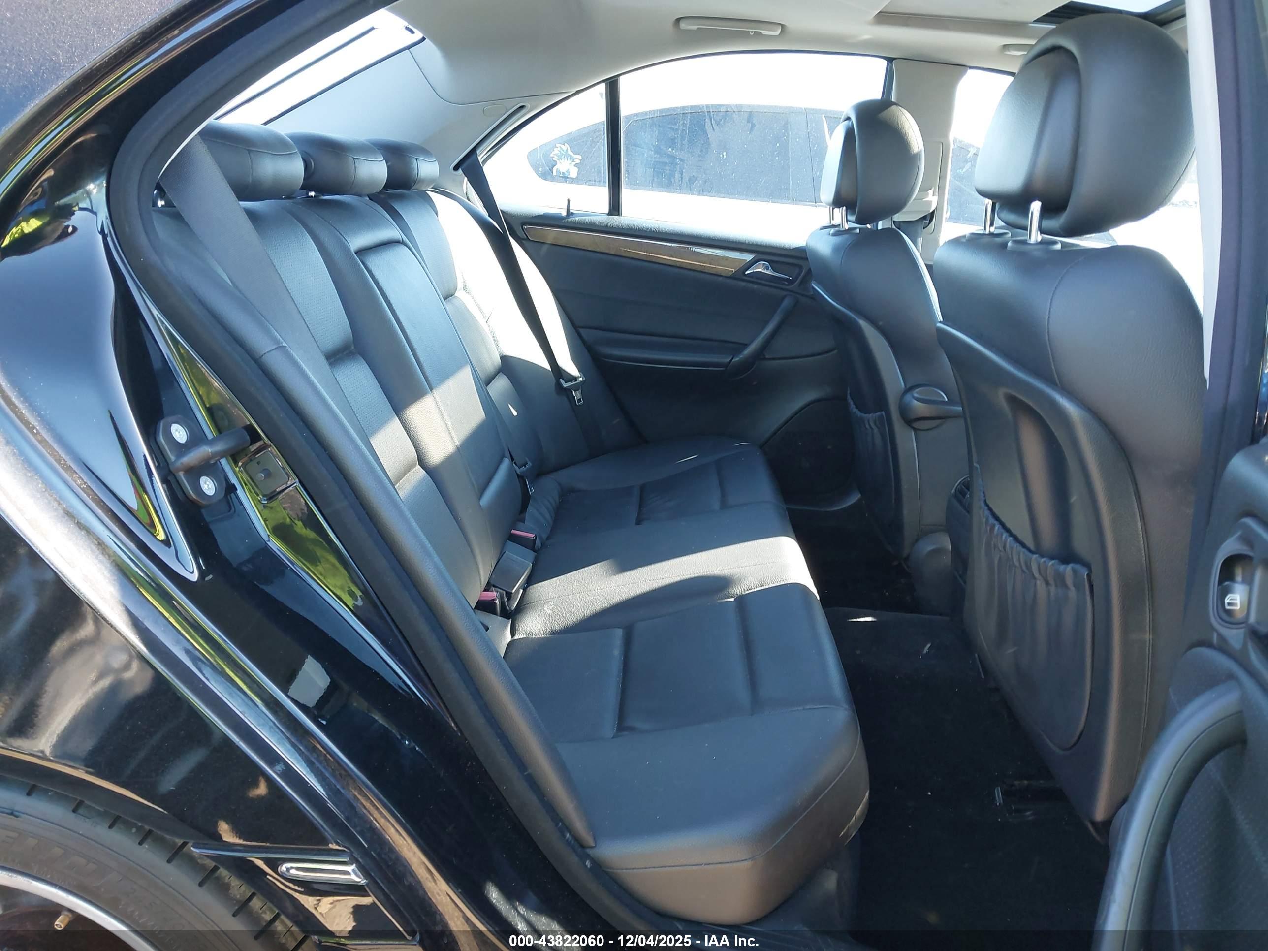 MERCEDES-BENZ C image 8