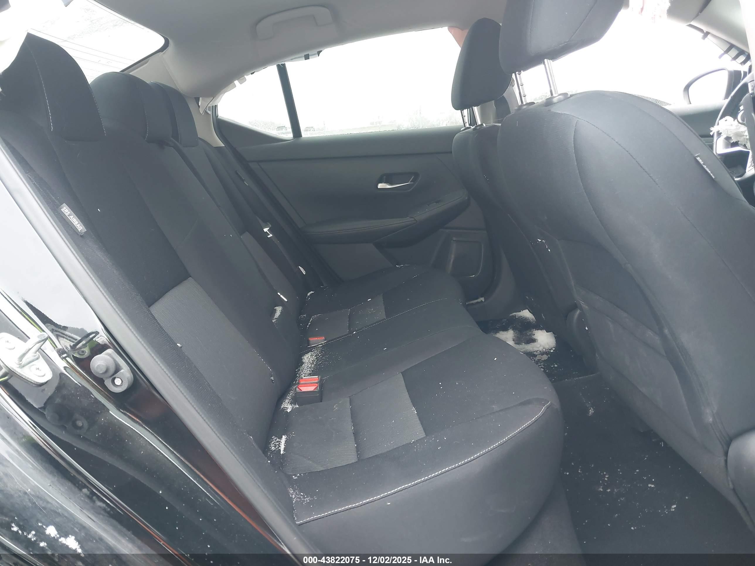 NISSAN SENTRA image 8