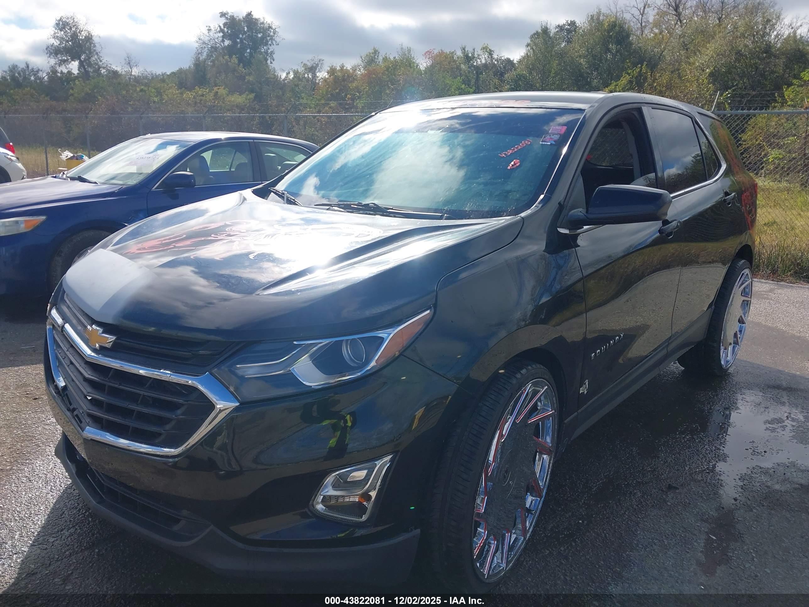 CHEVROLET EQUINOX image 2