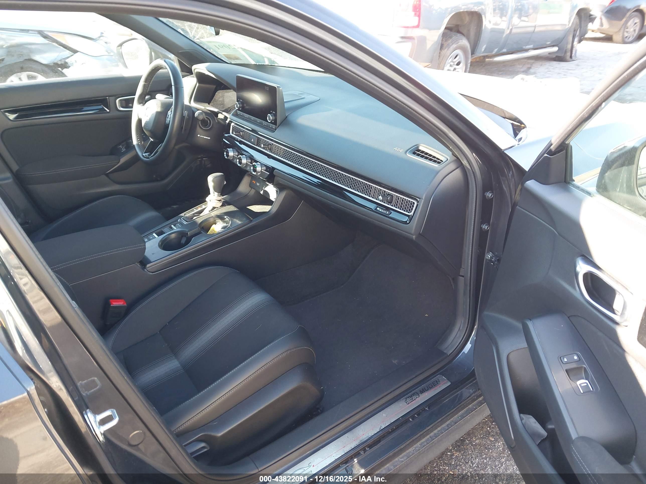 HONDA CIVIC image 5