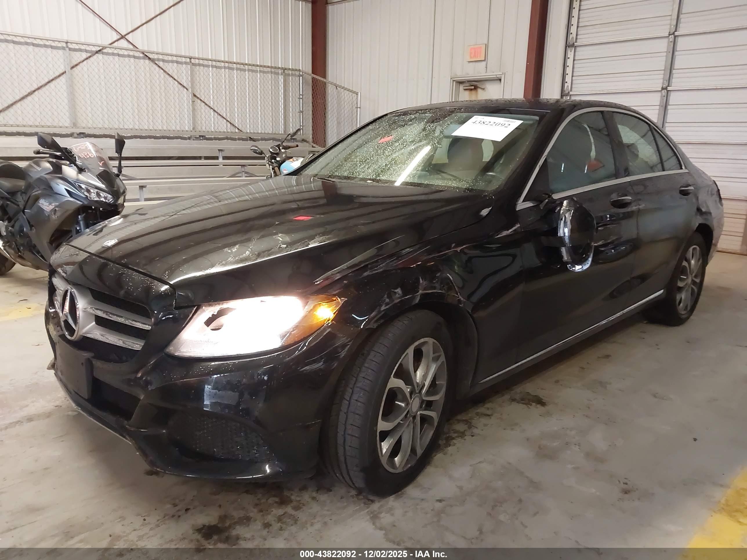 MERCEDES-BENZ C image 2