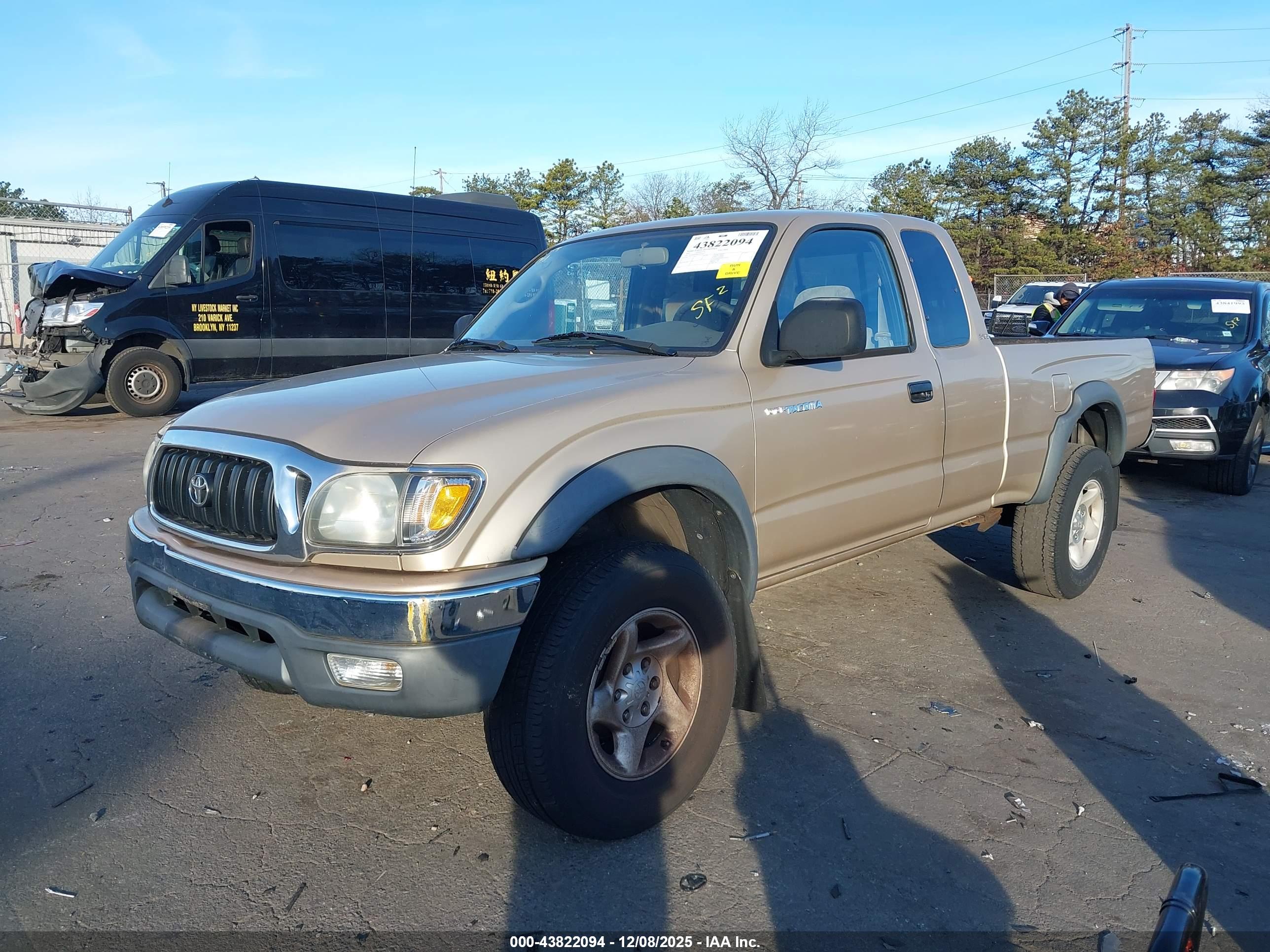 TOYOTA TACOMA image 2