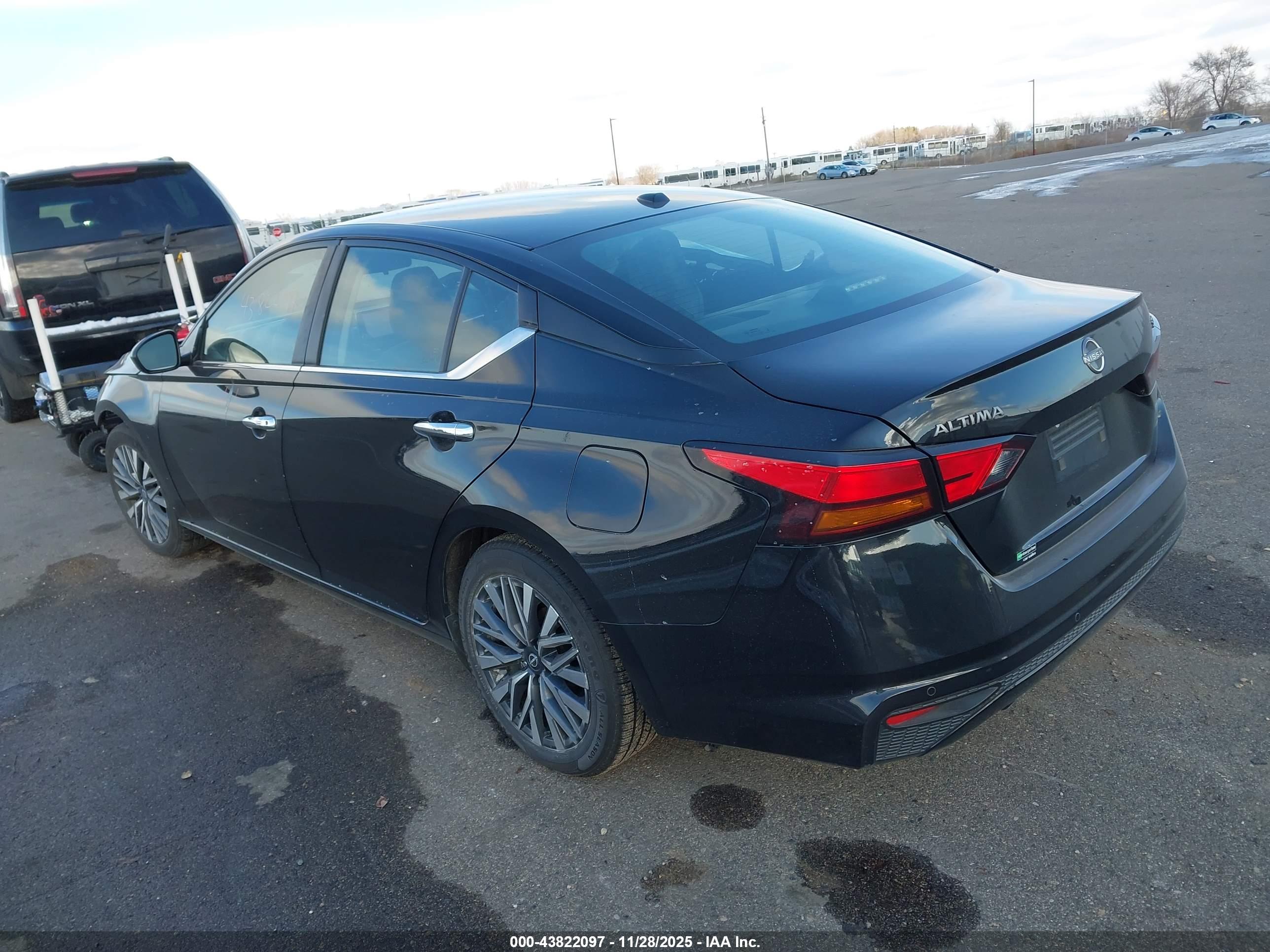 NISSAN ALTIMA image 3