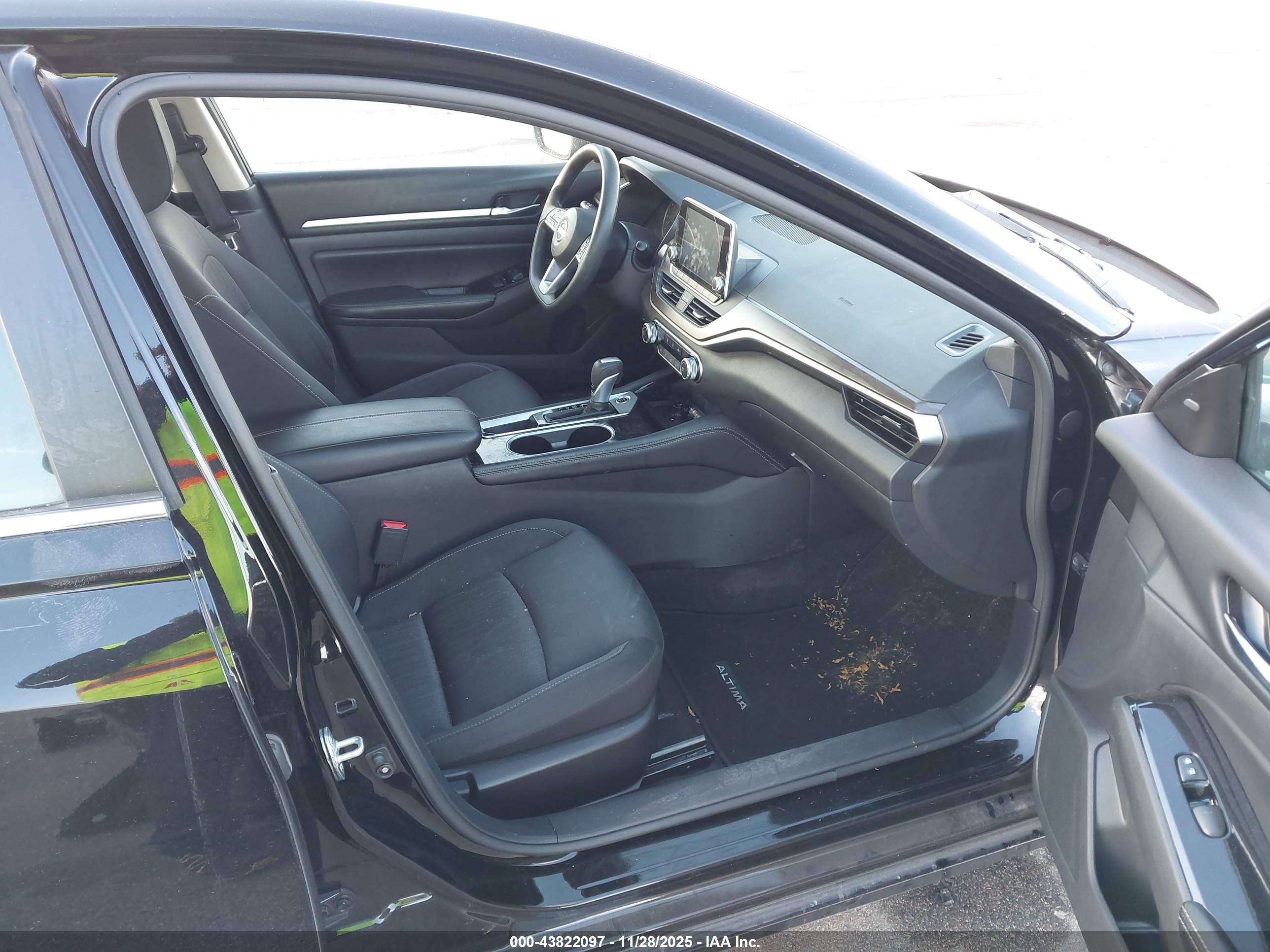 NISSAN ALTIMA image 5