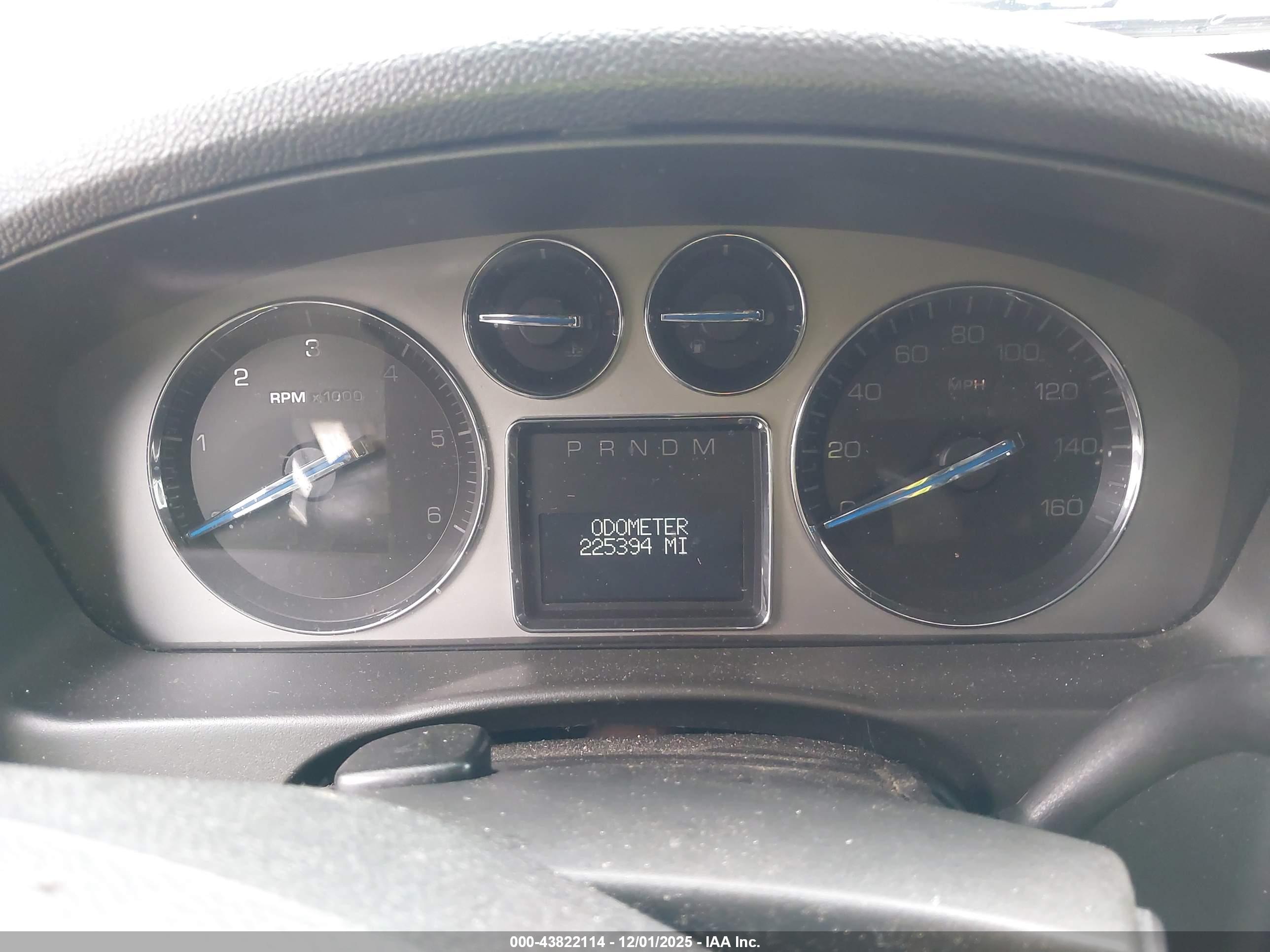CADILLAC ESCALADE image 7