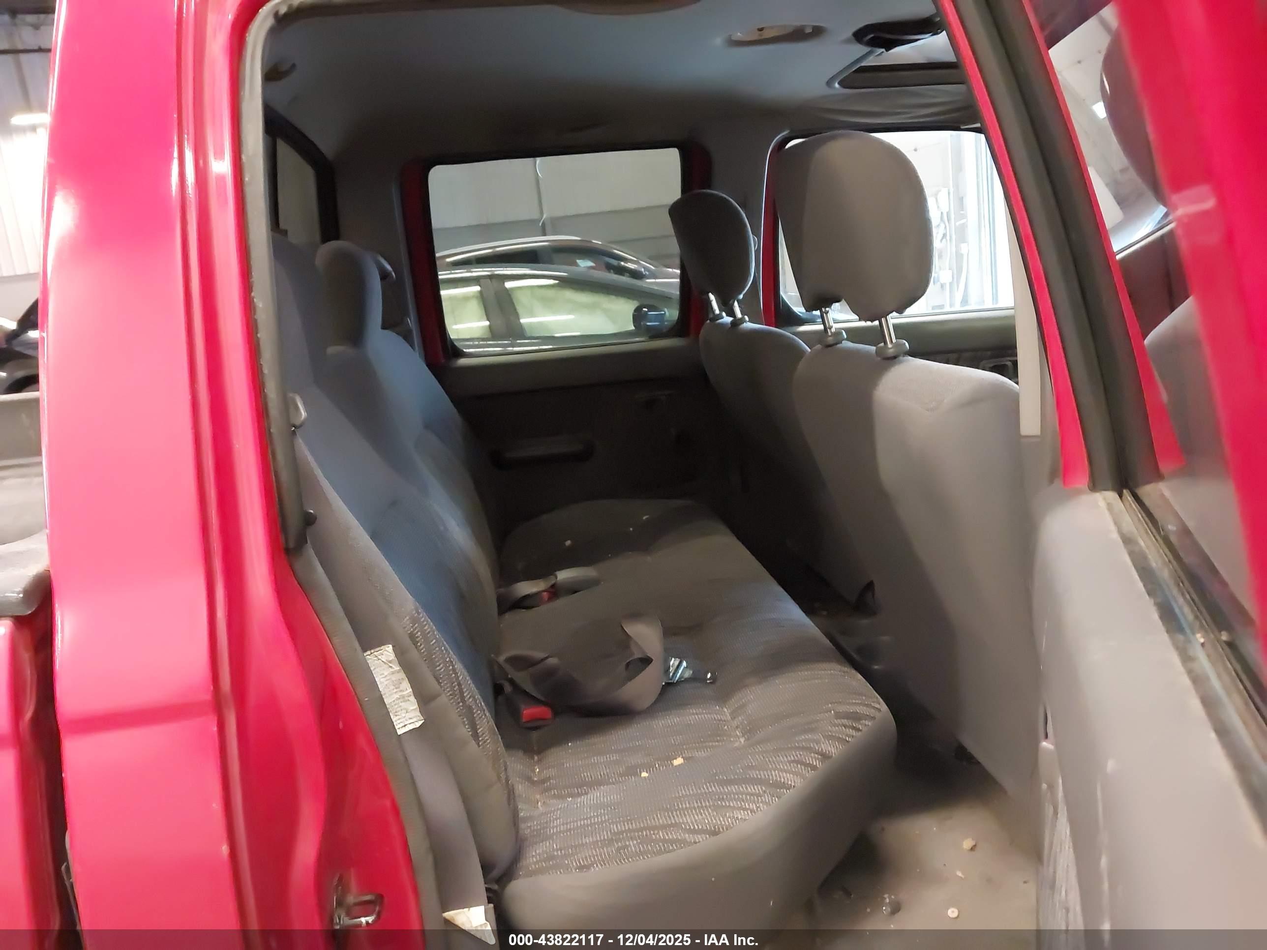 NISSAN FRONTIER image 8