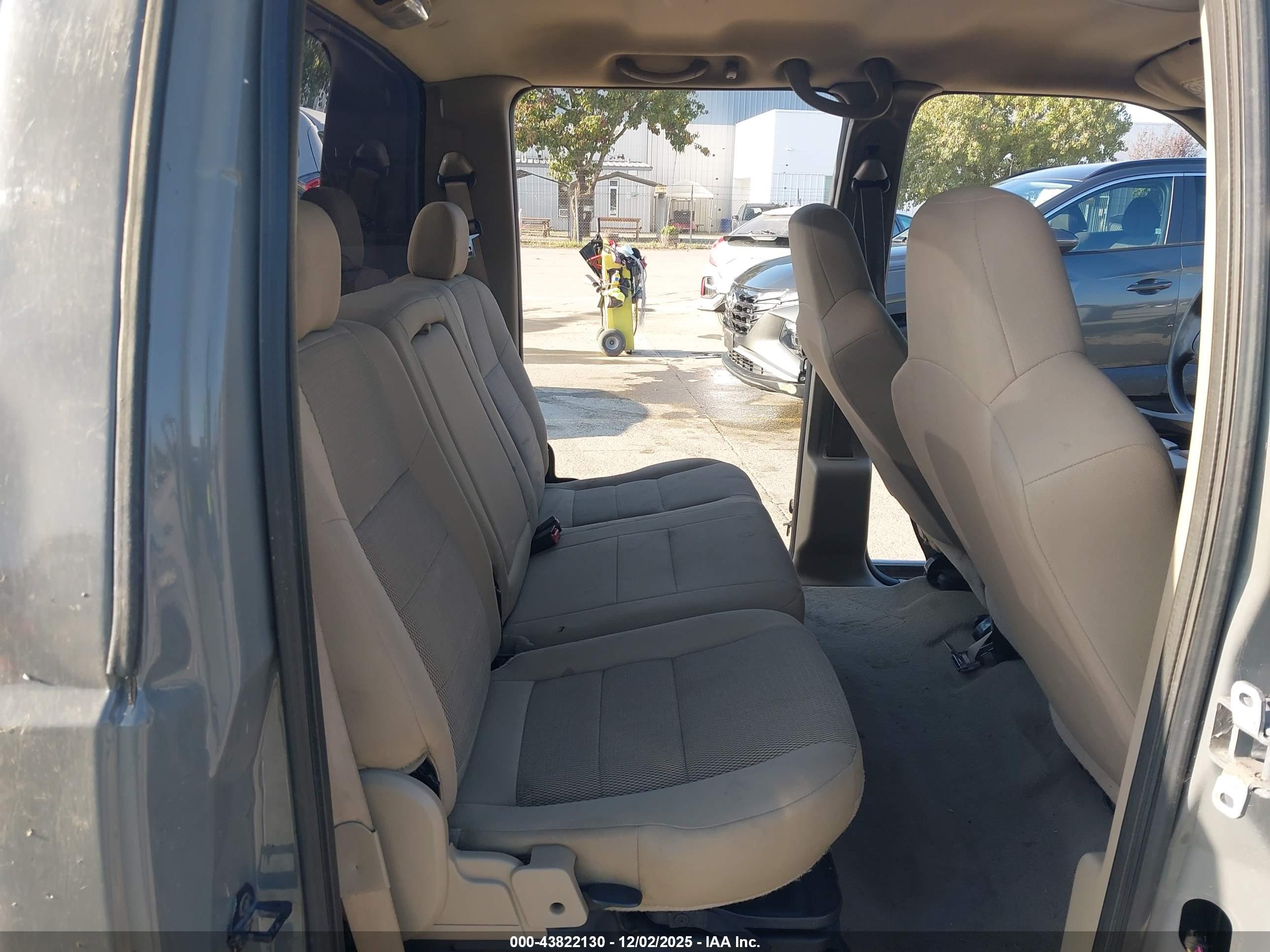 FORD F-250 image 8