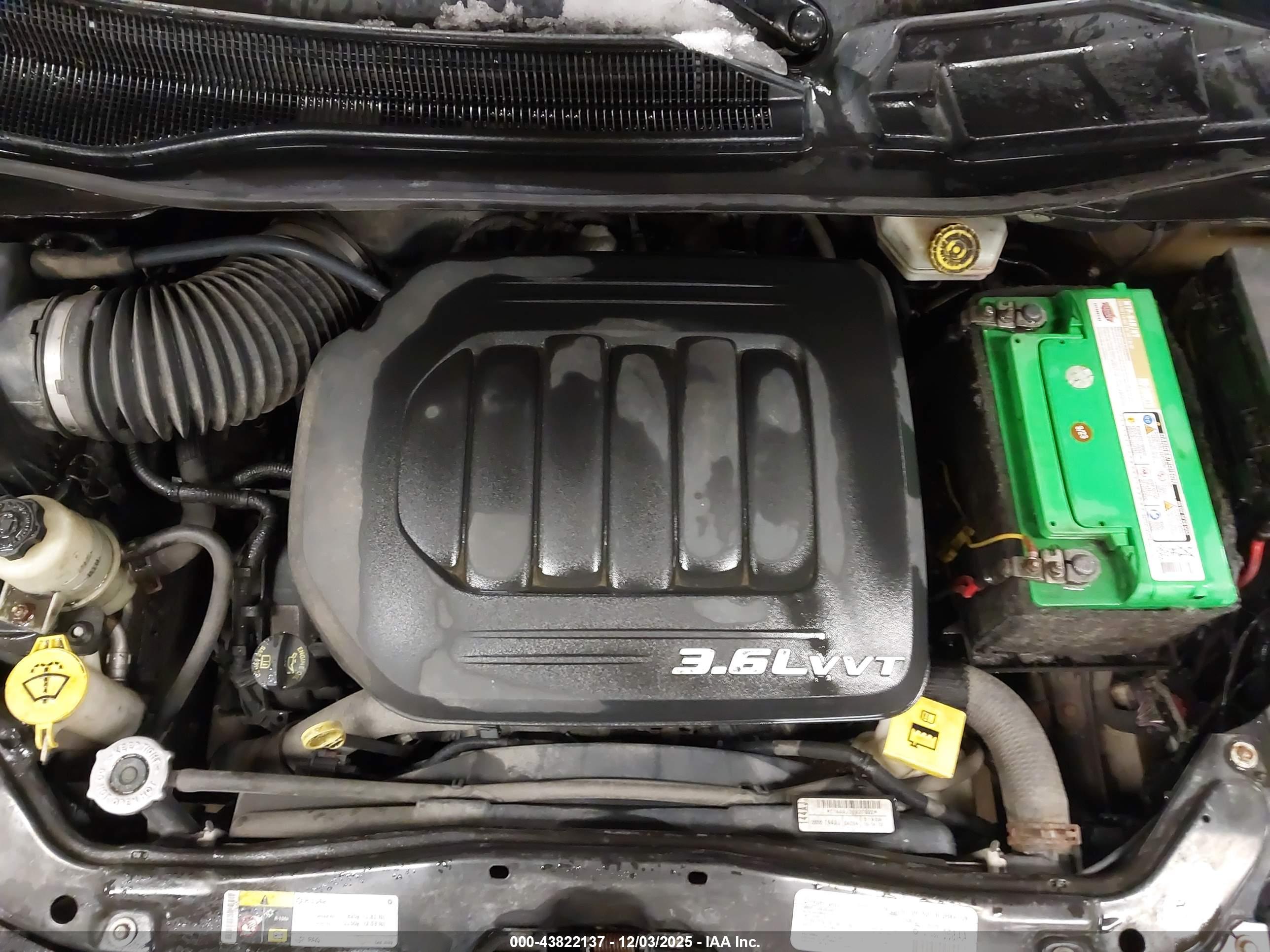 CHRYSLER TOWN image 10