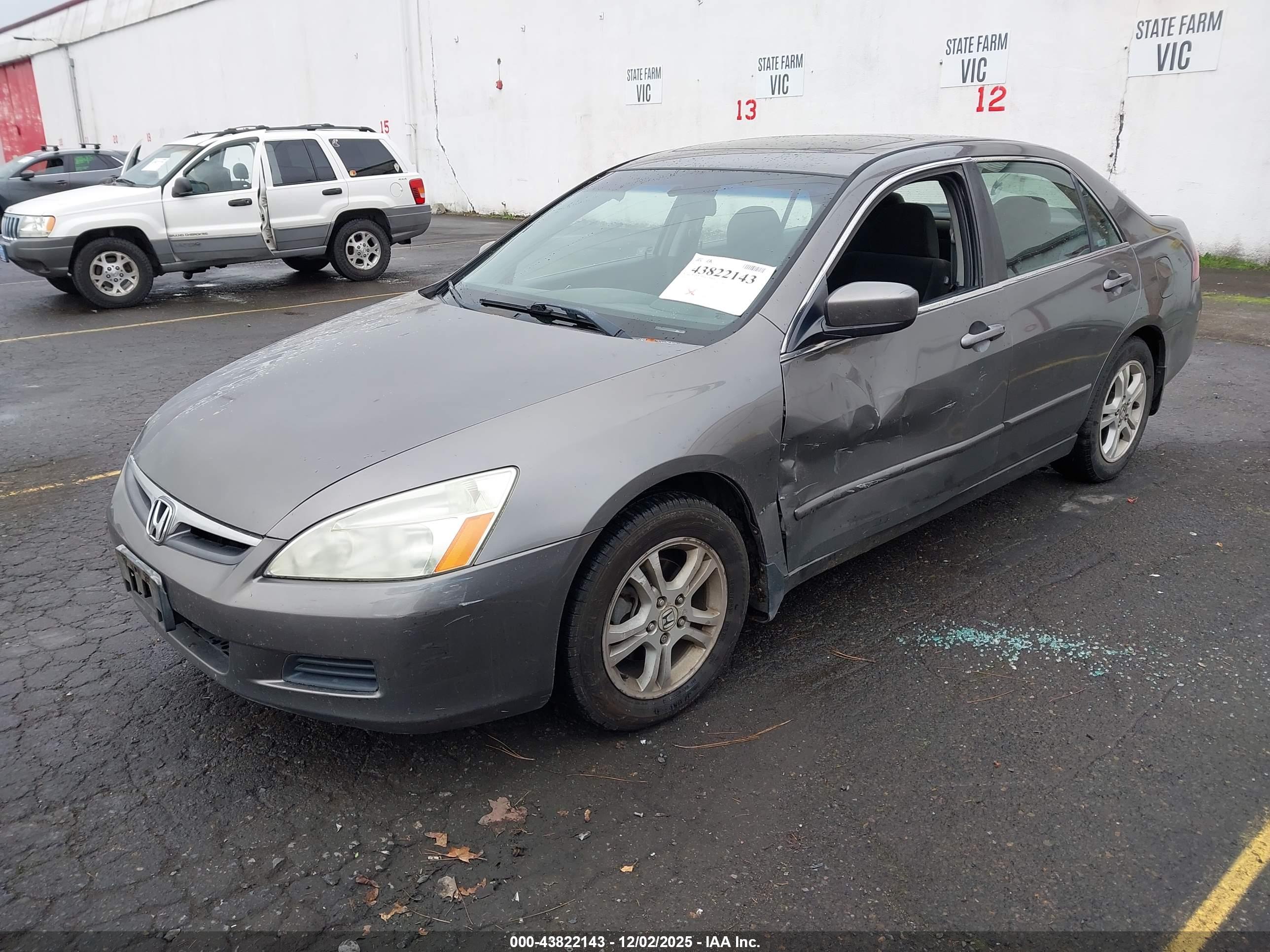 HONDA ACCORD image 2