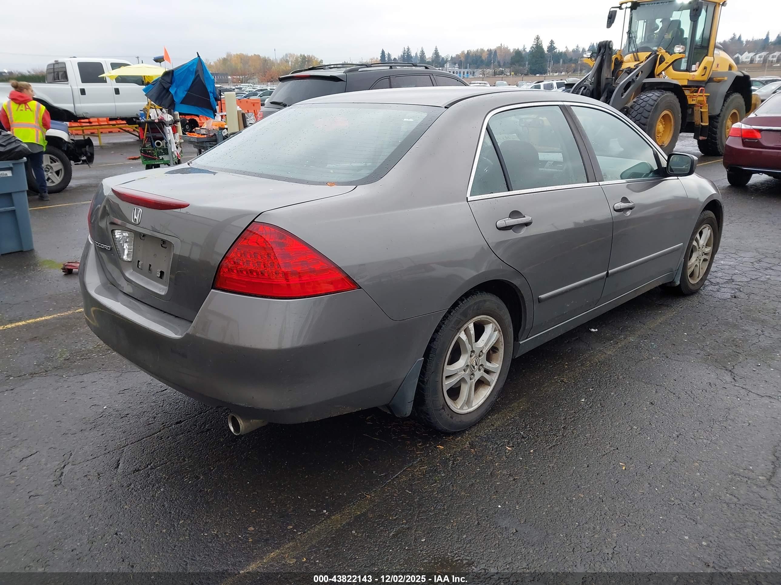 HONDA ACCORD image 4