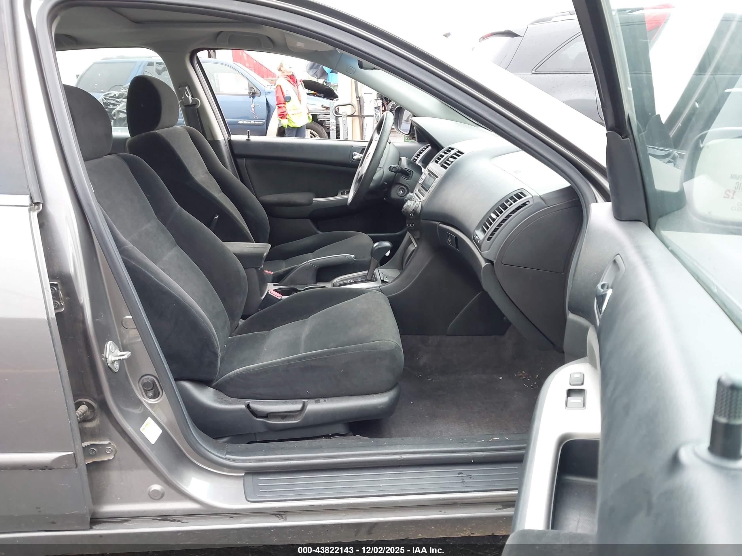 HONDA ACCORD image 5